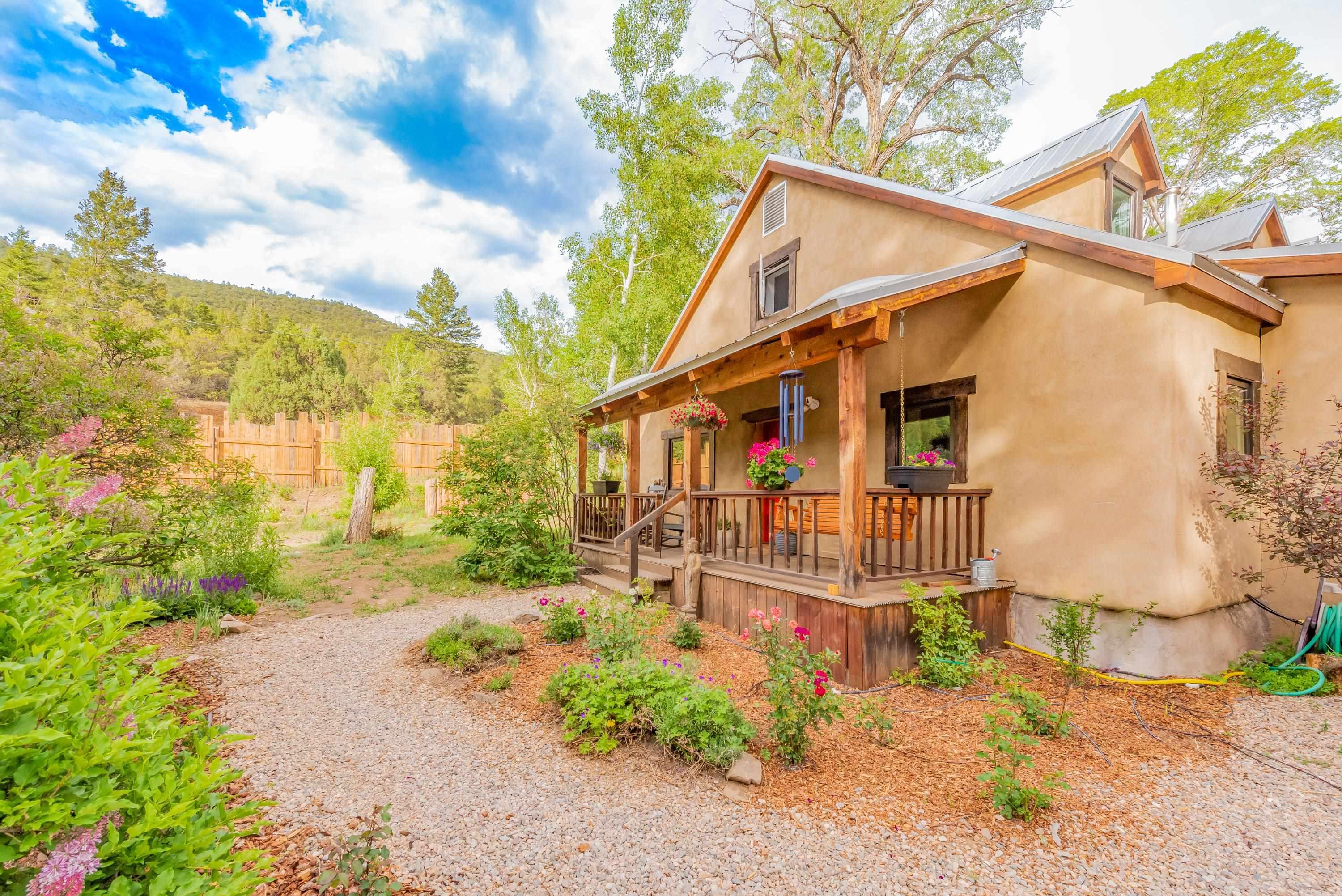 Taos, New Mexico, 87571, United States, 2 Bedrooms Bedrooms, ,2 BathroomsBathrooms,Residential,For Sale,1829499