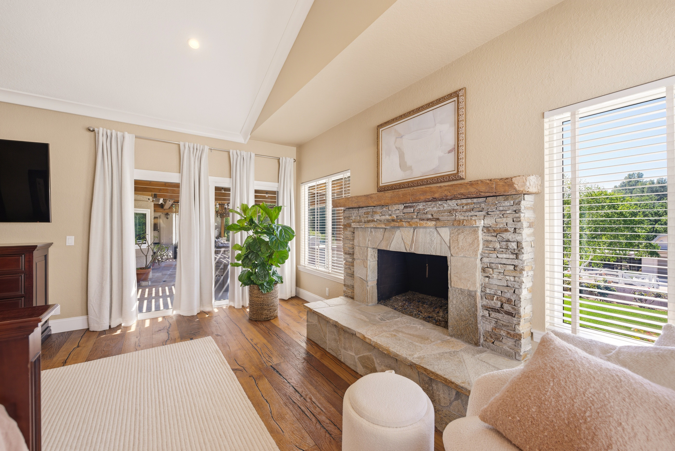  Sprawling Estate in Old Agoura - 物件實景