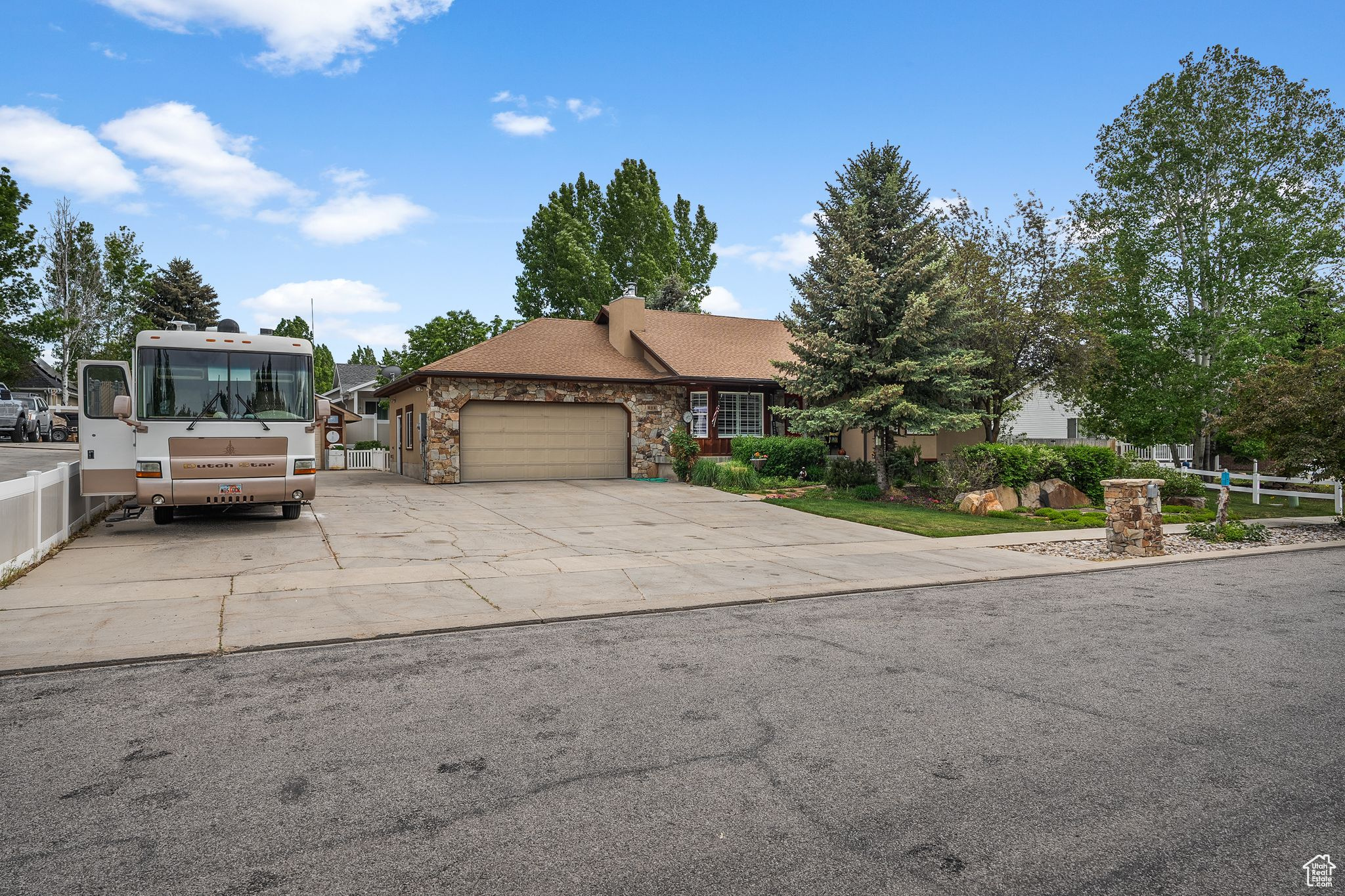Heber City, Utah, 84032, United States, 5 Bedrooms Bedrooms, ,3 BathroomsBathrooms,Residential,For Sale,1836891