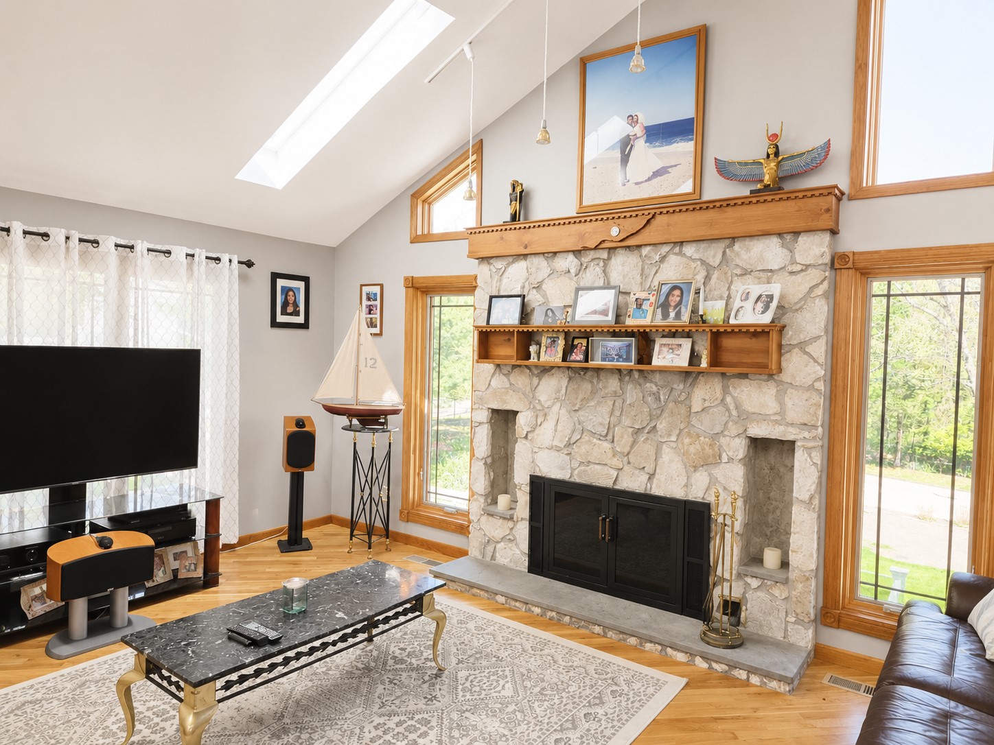 Middle Island, New York, 11953, United States, 4 Bedrooms Bedrooms, ,4 BathroomsBathrooms,Residential,For Sale,2049194