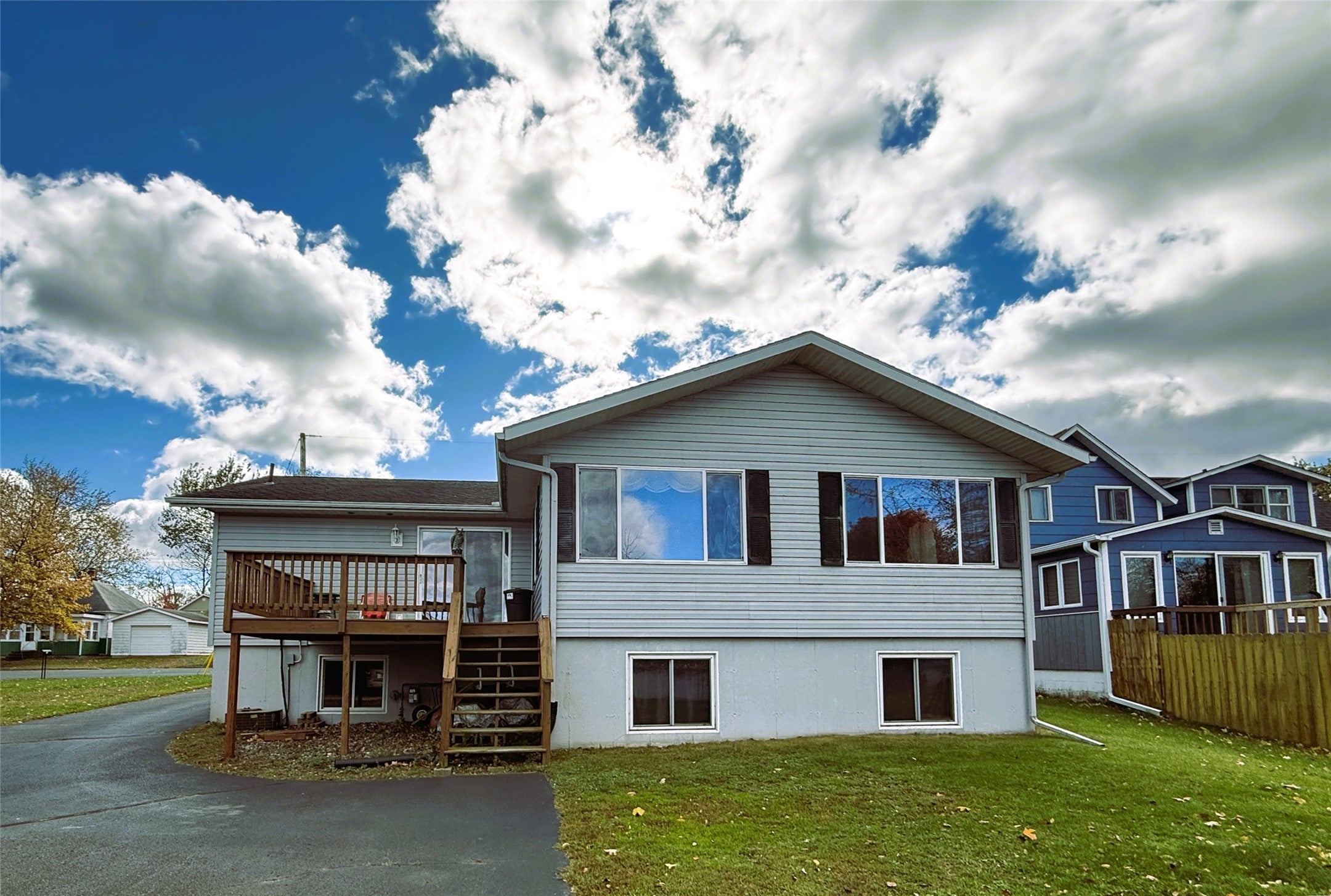 Lake Ave, Ladysmith, WI 54848