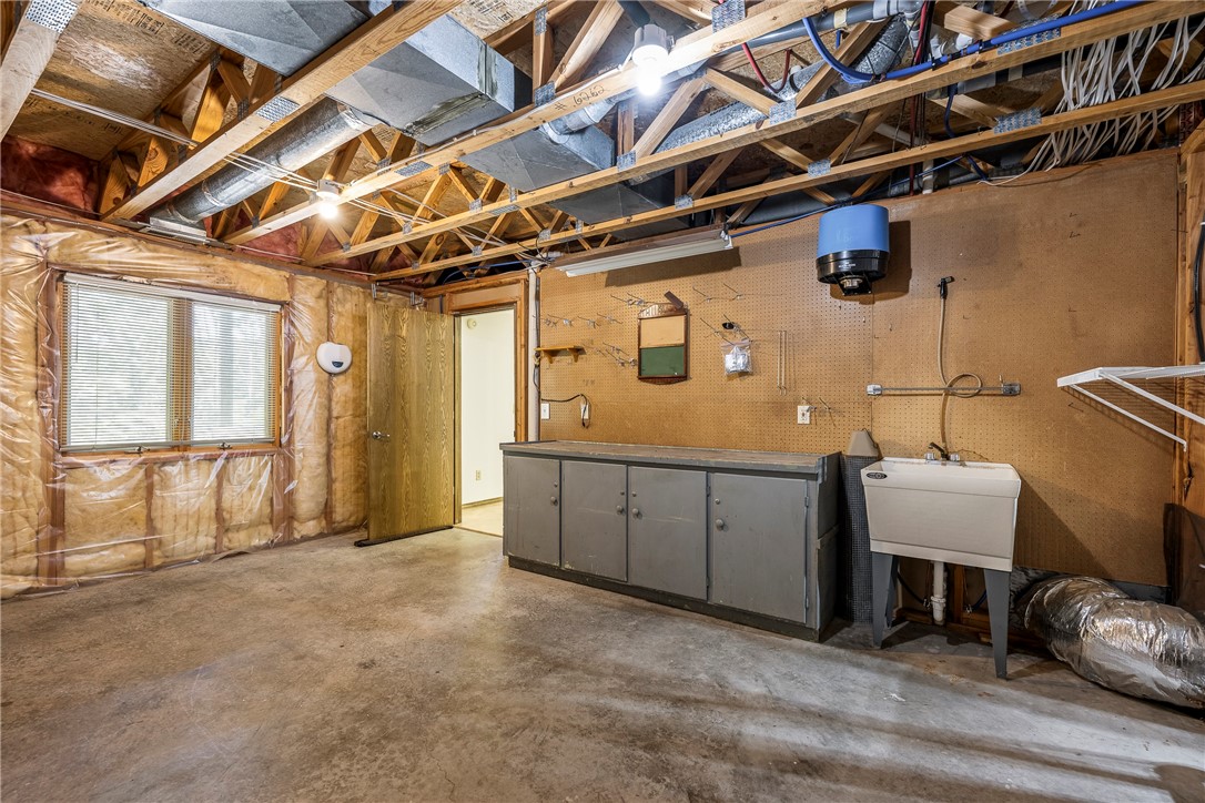 Bella Vista, Arkansas, 72715, United States, 3 Bedrooms Bedrooms, ,4 BathroomsBathrooms,Residential,For Sale,1924957