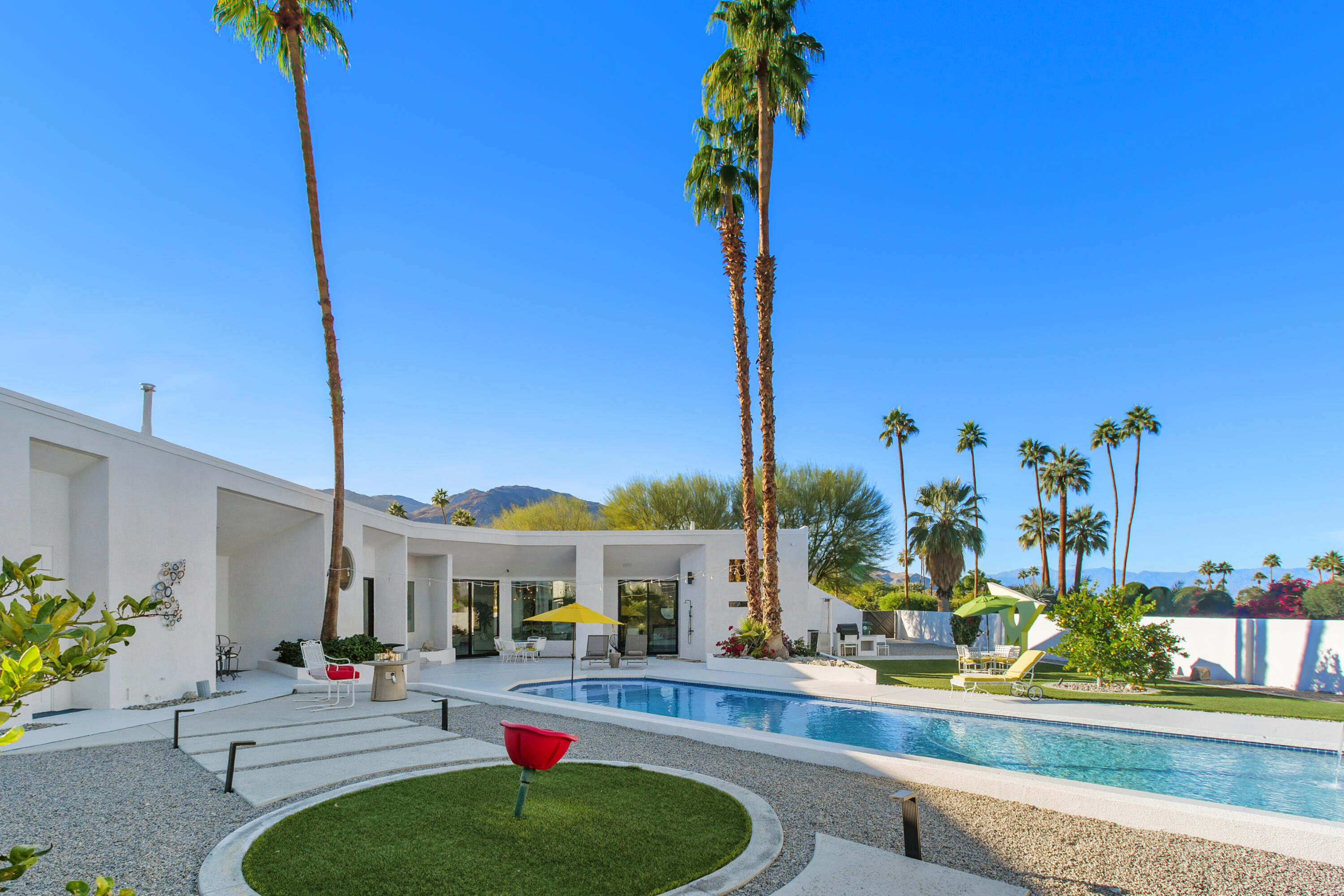 Palm Desert, California, 92260, United States, 2 Bedrooms Bedrooms, ,2 BathroomsBathrooms,Residential,For Sale,2003348