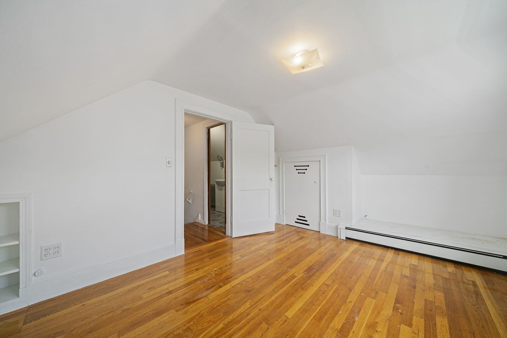 Quincy, Massachusetts, 02169, United States, 3 Bedrooms Bedrooms, ,2 BathroomsBathrooms,Residential,For Sale,1951174