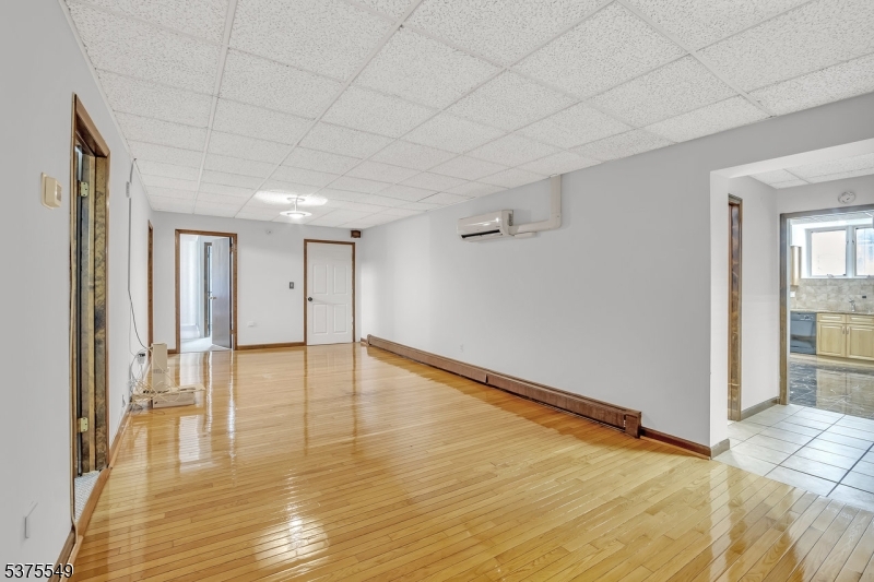 Nutley Twp., New Jersey, 07110, United States, 5 Bedrooms Bedrooms, ,4 BathroomsBathrooms,Residential,For Sale,1906796