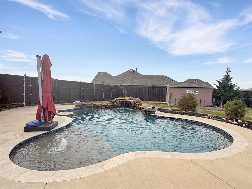 Forney, Texas, 75126, United States, 5 Bedrooms Bedrooms, ,4 BathroomsBathrooms,Residential,For Sale,1736968