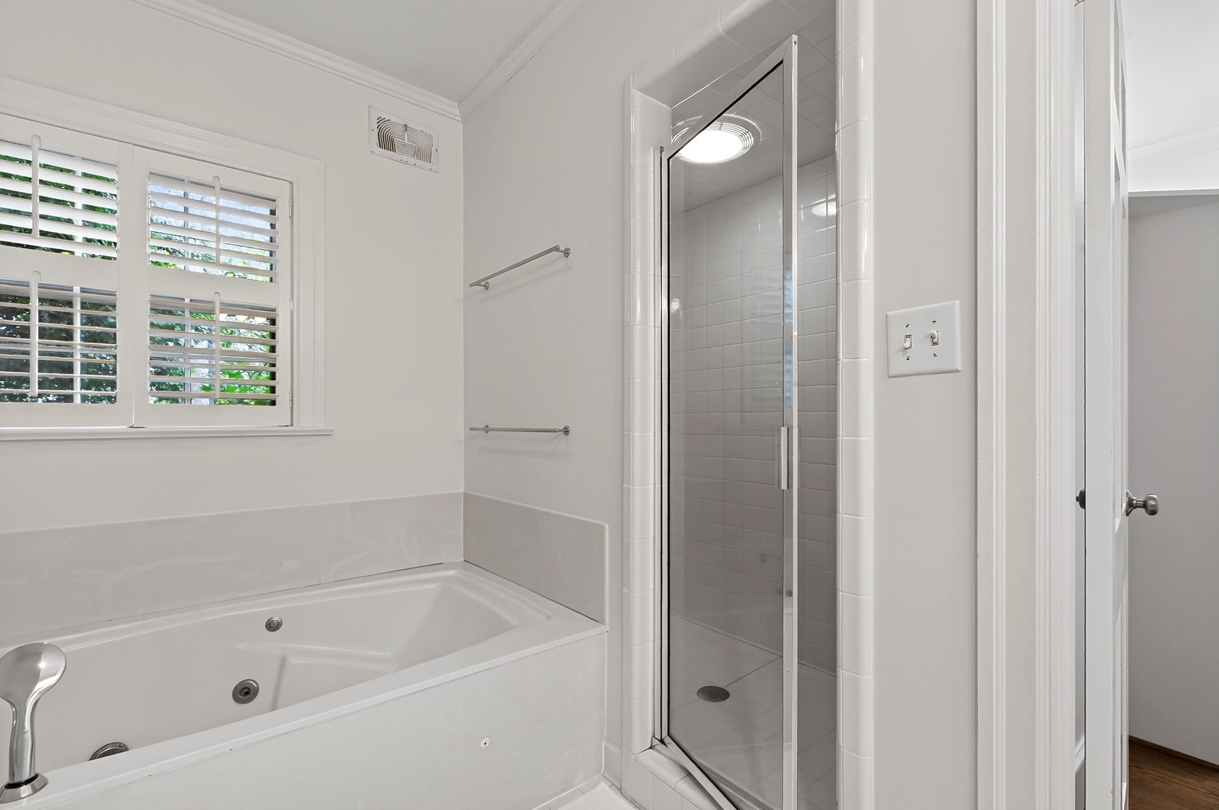  2507 Sanderson Drive, Raleigh, NC 27608 - 物件實景