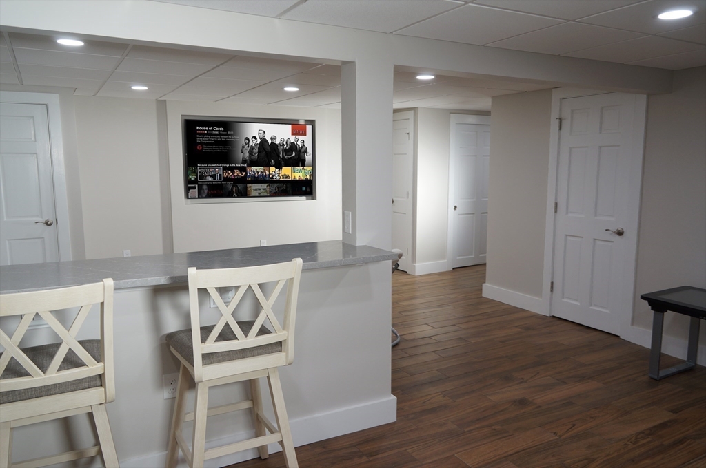 North Reading, Massachusetts, 01864, United States, 4 Bedrooms Bedrooms, ,3 BathroomsBathrooms,Residential,For Sale,1980722