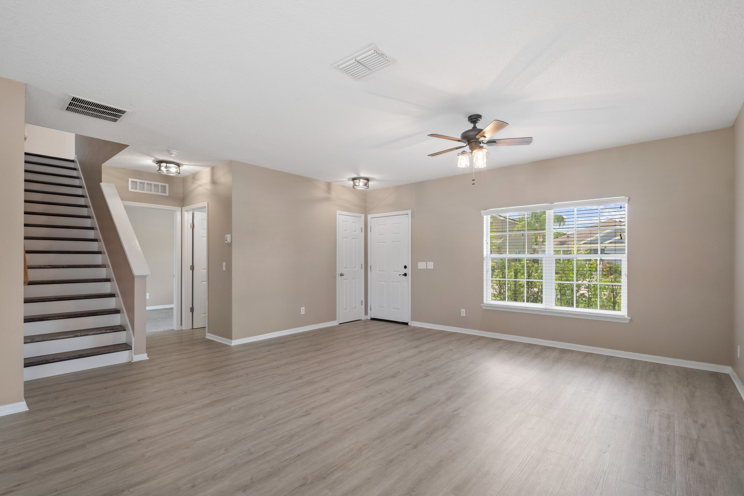 Winter Garden, Florida, 34787, United States, 5 Bedrooms Bedrooms, ,3 BathroomsBathrooms,Residential,For Sale,1935885