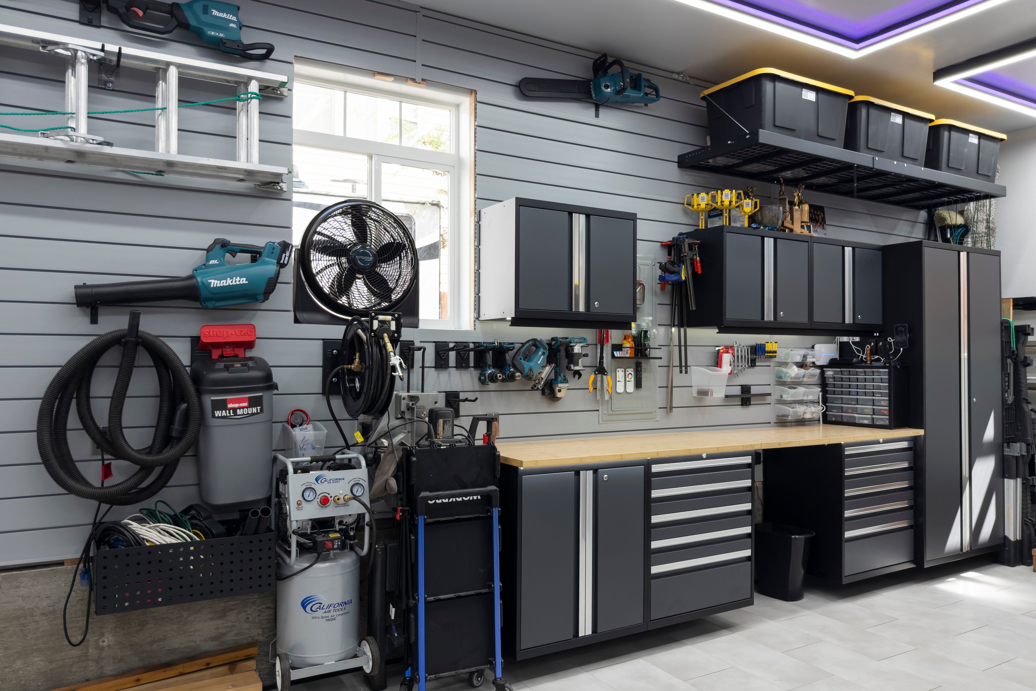  Private Retreat. Exceptional Garage. Room for Everything. - 物件實景