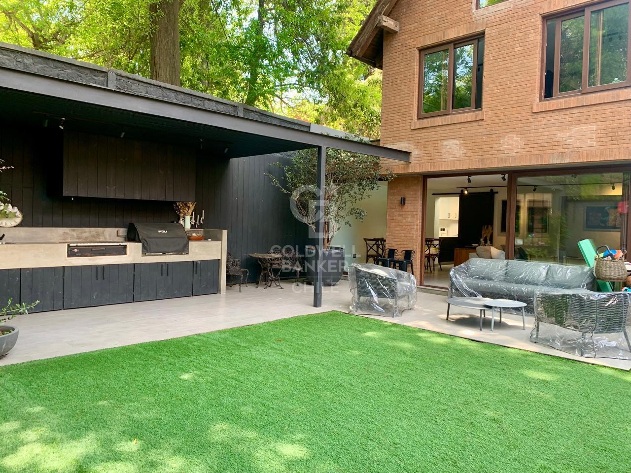 Lo Barnechea, Chile, 6 Bedrooms Bedrooms, ,5 BathroomsBathrooms,Residential,For Sale,1963848