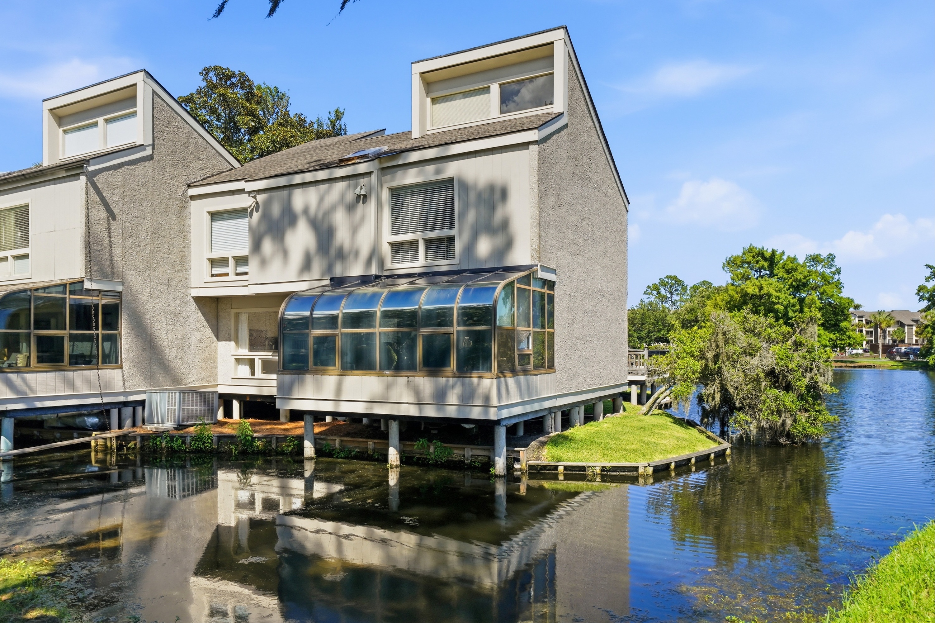  404 Fairway Villas - 物件實景
