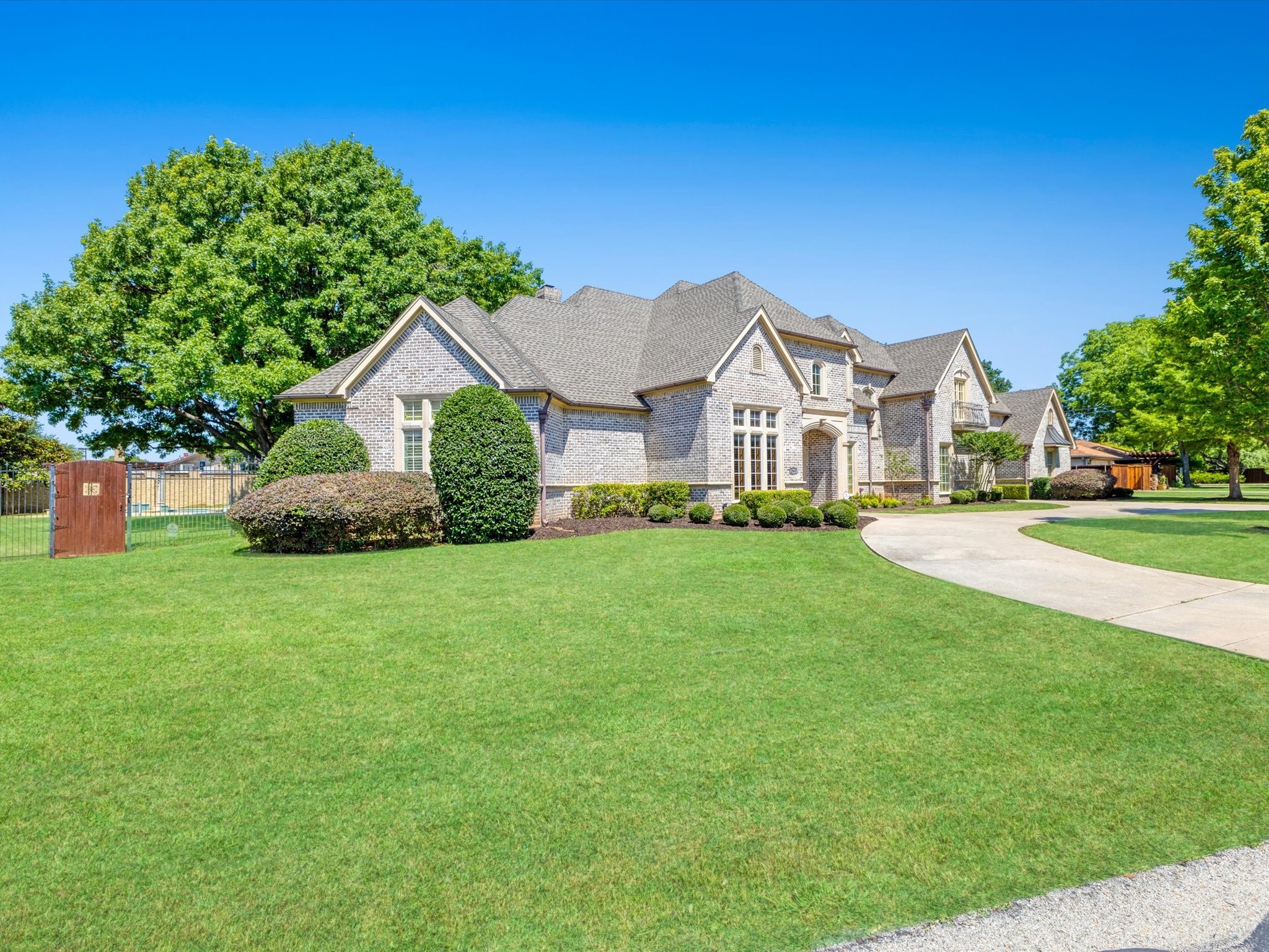 Farmers Branch, Texas, 75234, United States, 4 Bedrooms Bedrooms, ,7 BathroomsBathrooms,Residential,For Sale,1838321