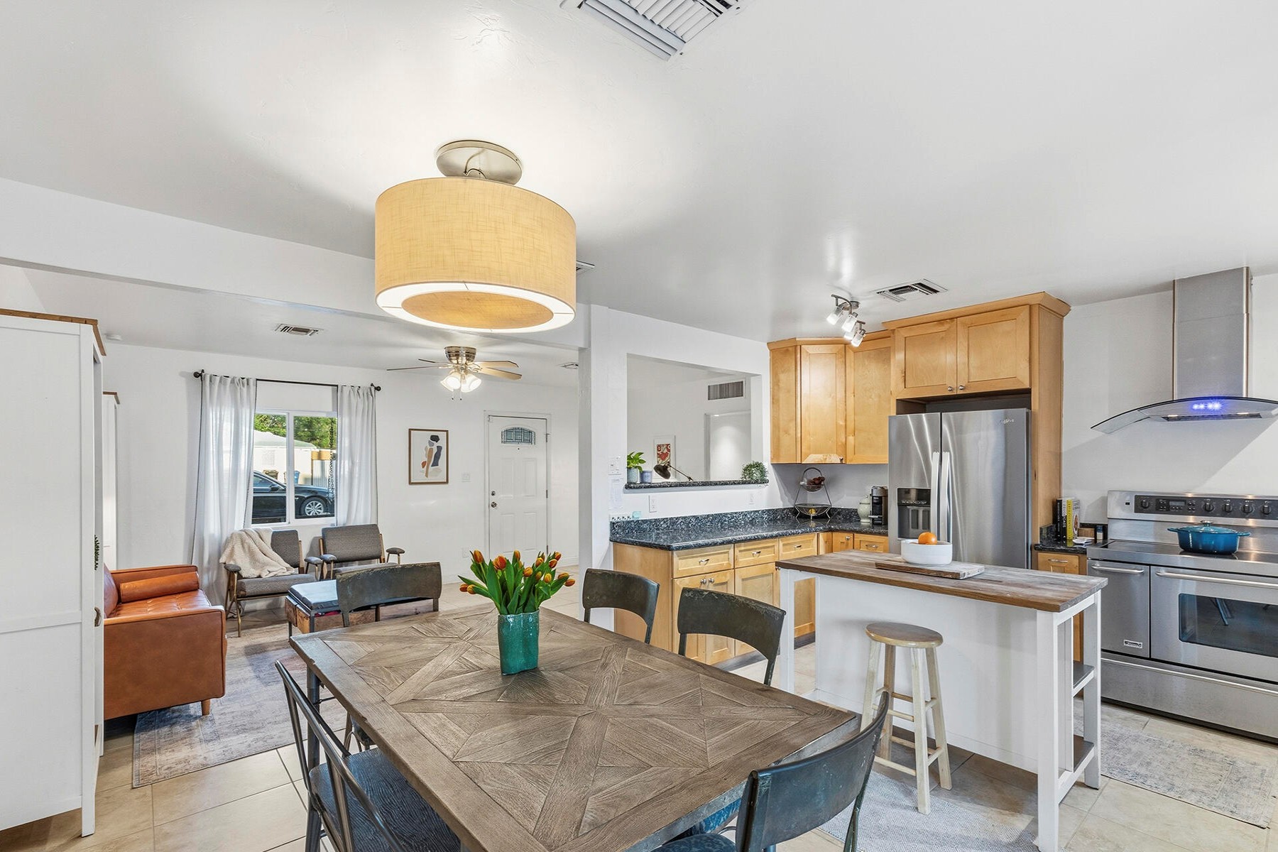  6804 N 11th Street  Phoenix, AZ - 物件實景