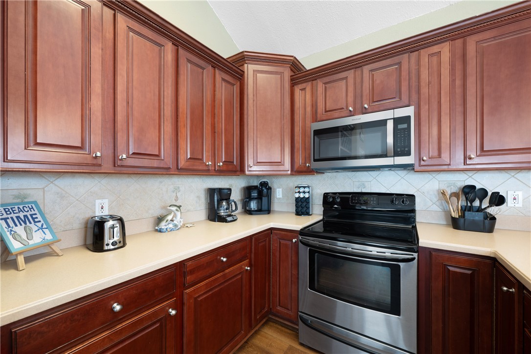 Port Aransas, Texas, 78373, United States, 4 Bedrooms Bedrooms, ,3 BathroomsBathrooms,Residential,For Sale,1829180