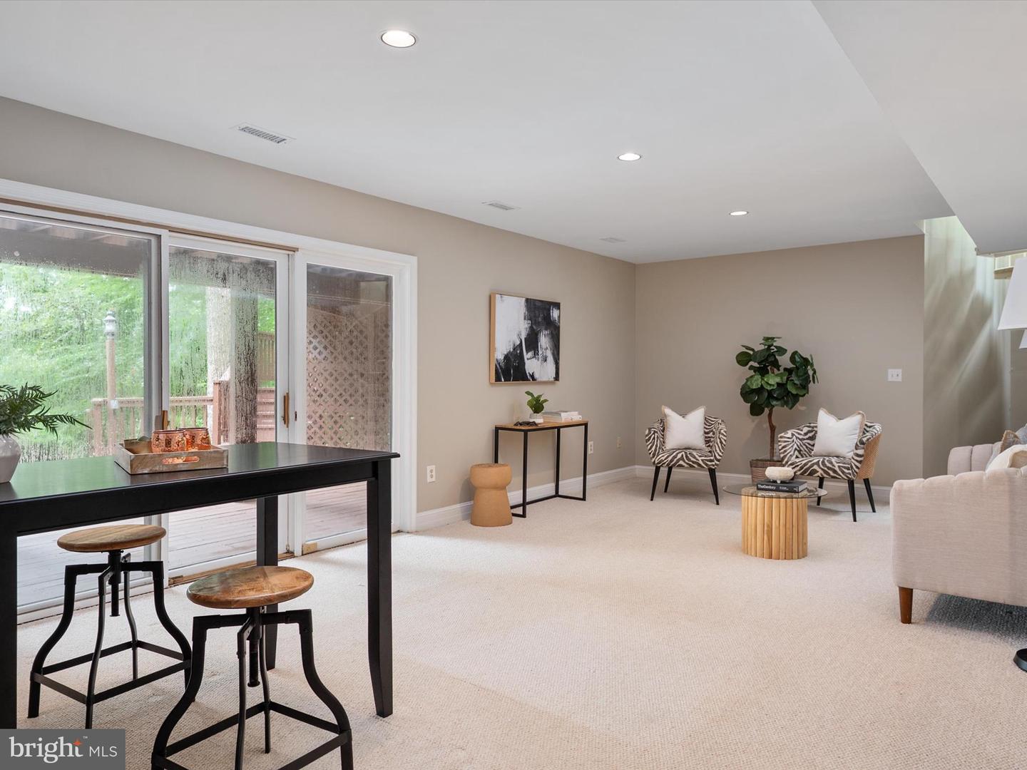 Annapolis, Maryland, 21401, United States, 5 Bedrooms Bedrooms, ,5 BathroomsBathrooms,Residential,For Sale,1895873
