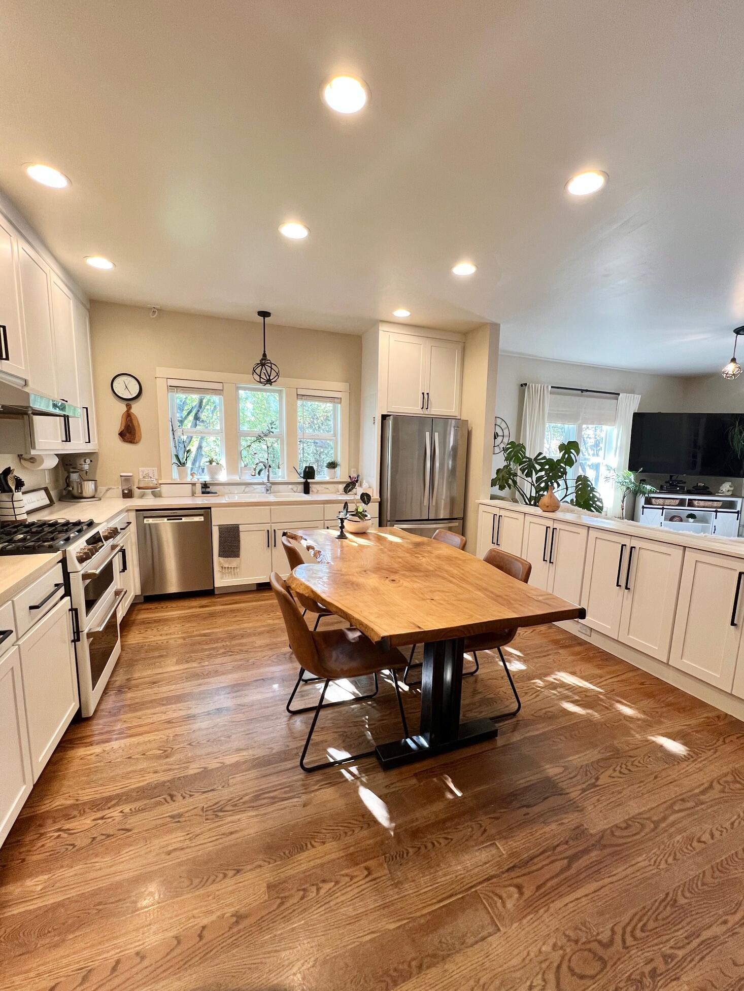 Bellevue, Idaho, 83313, United States, 4 Bedrooms Bedrooms, ,3 BathroomsBathrooms,Residential,For Sale,1989218