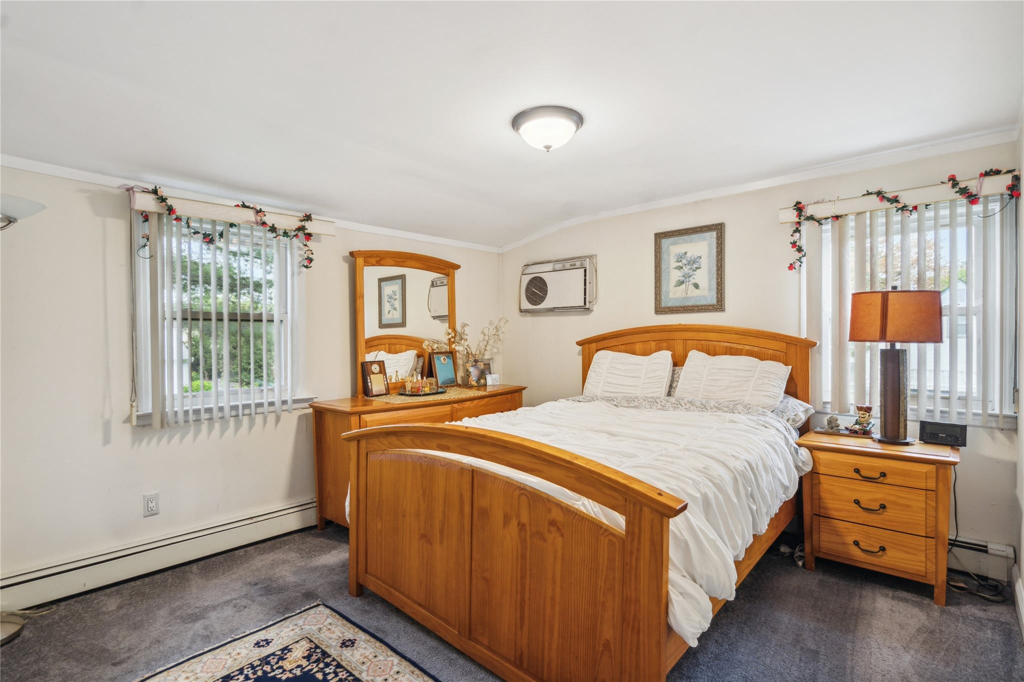 New Hyde Park, New York, 11040, United States, 3 Bedrooms Bedrooms, ,3 BathroomsBathrooms,Residential,For Sale,1804080
