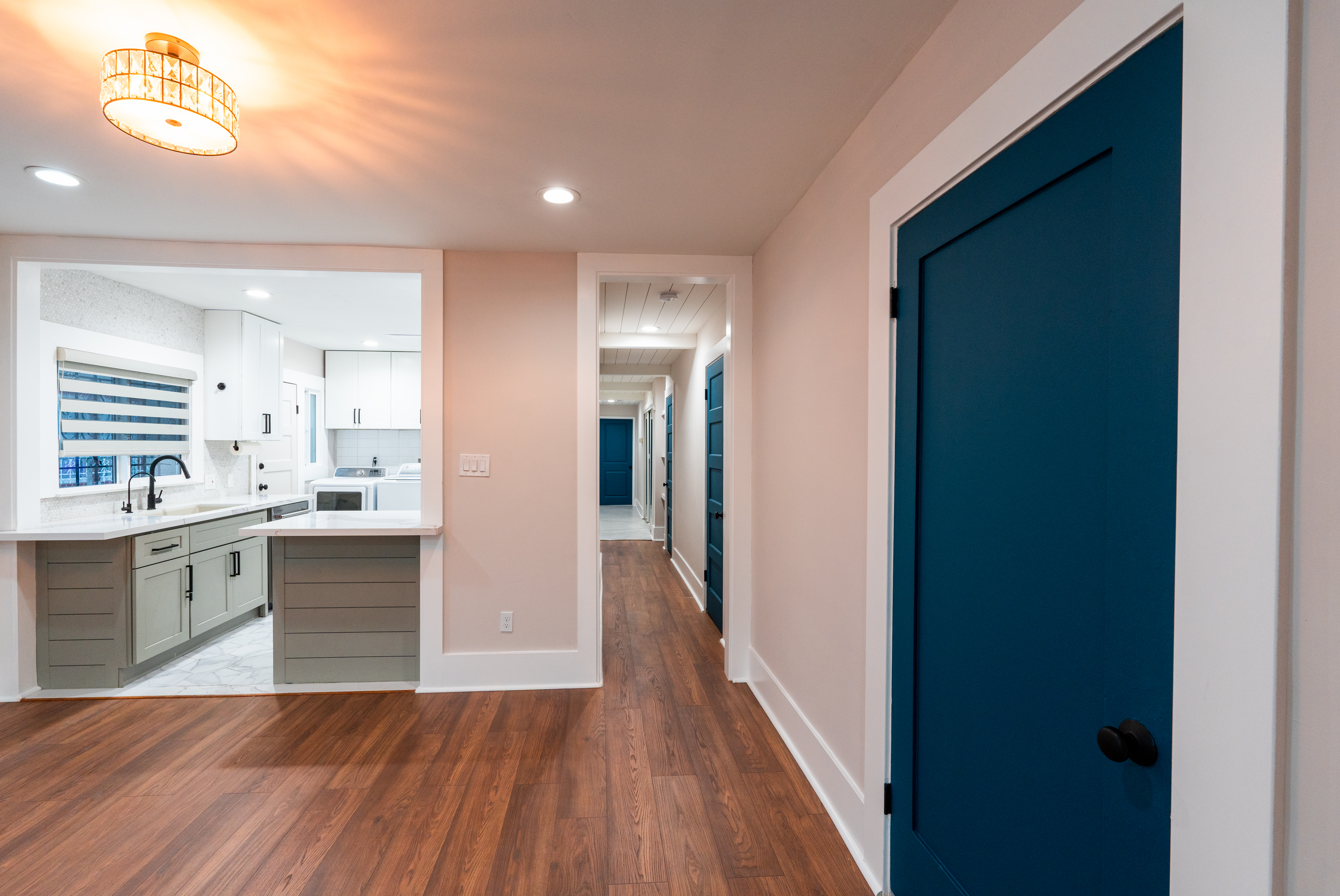  5604 South Manhattan Place, Los Angeles, CA 90062 - 物件實景