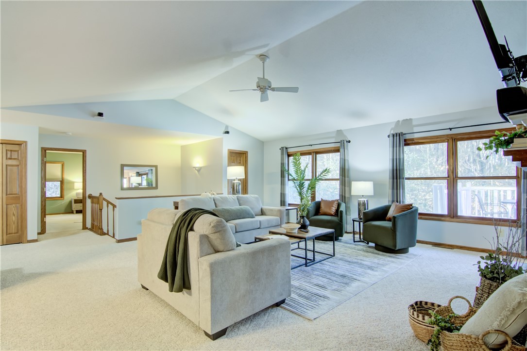 Eau Claire, Wisconsin, 54703, United States, 4 Bedrooms Bedrooms, ,3 BathroomsBathrooms,Residential,For Sale,1992439