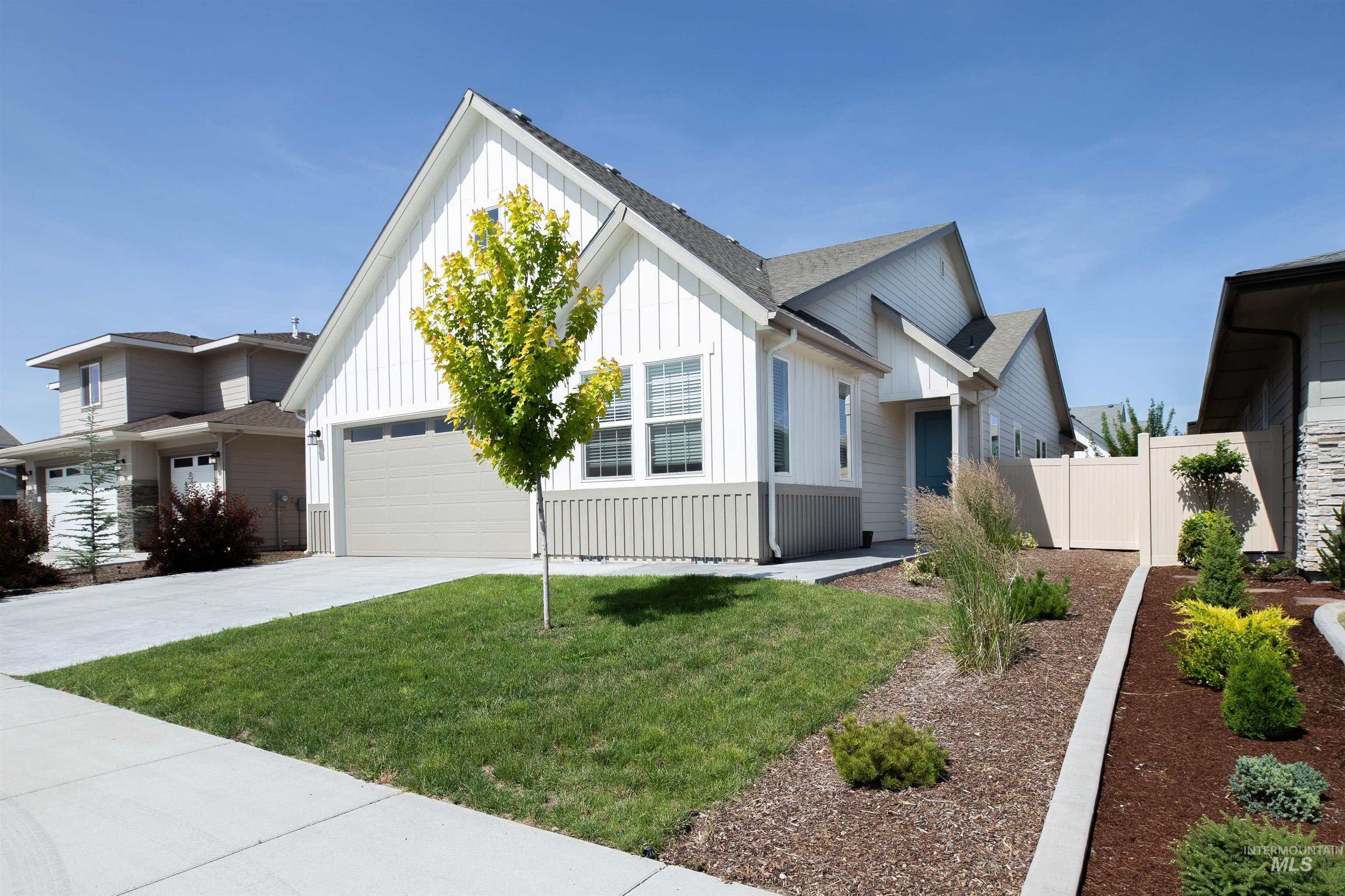 Meridian, Idaho, 83642, United States, 3 Bedrooms Bedrooms, ,Residential,For Sale,1896204
