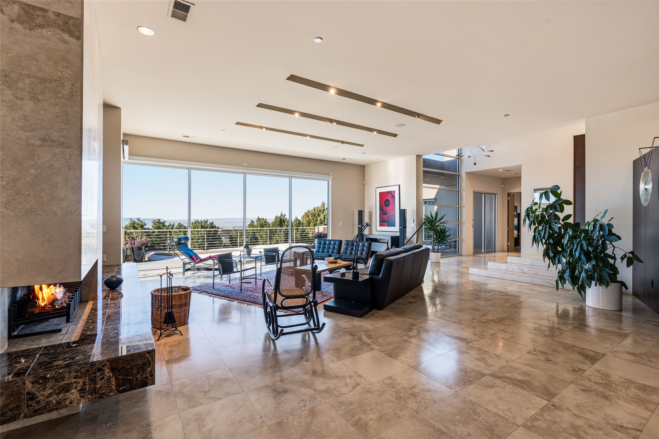  1135 S Summit Drive - 物件實景