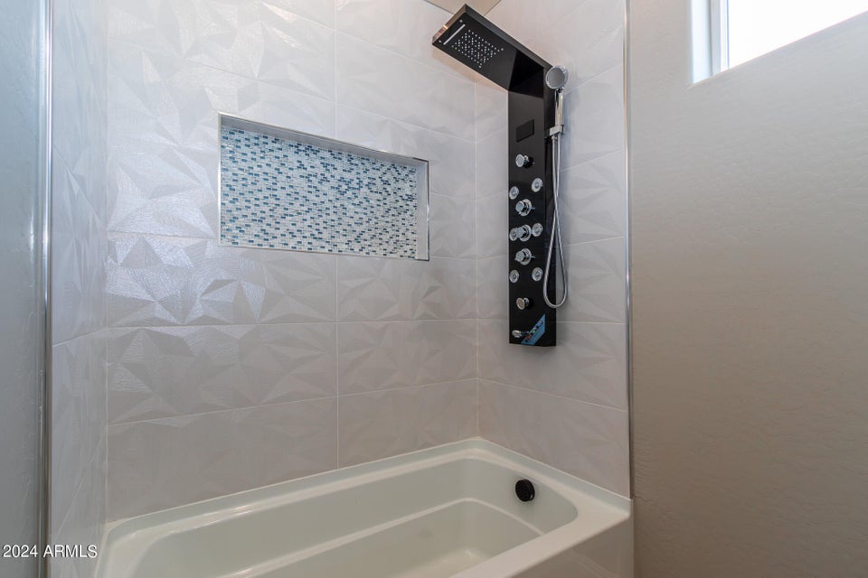 Tonopah, Arizona, 85354, United States, 4 Bedrooms Bedrooms, ,1 BathroomBathrooms,Residential,For Sale,1975997