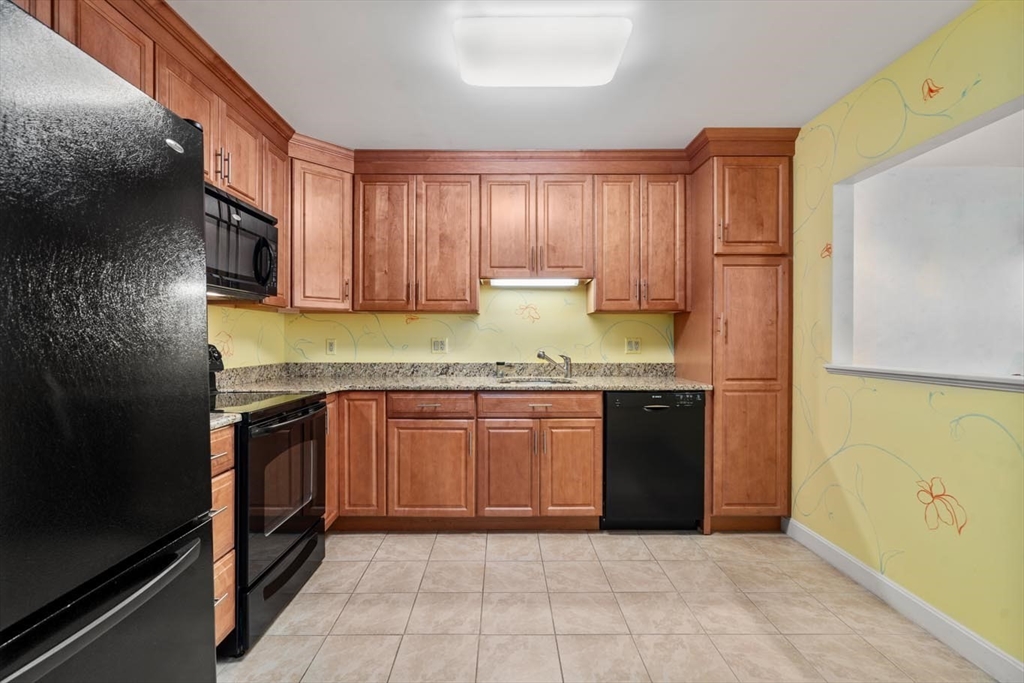 Newton, Massachusetts, 02459, United States, 2 Bedrooms Bedrooms, ,2 BathroomsBathrooms,Residential,For Sale,1890490