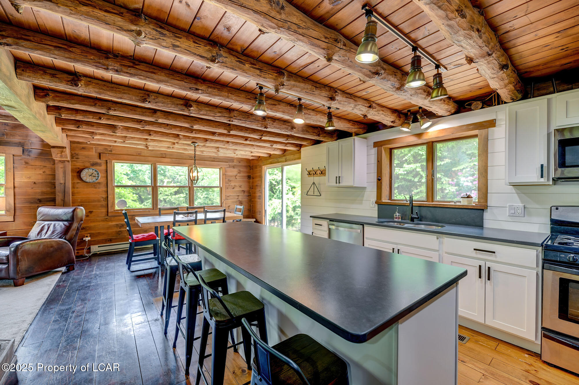 Nescopeck, Pennsylvania, 18635, United States, 3 Bedrooms Bedrooms, ,2 BathroomsBathrooms,Residential,For Sale,1848603