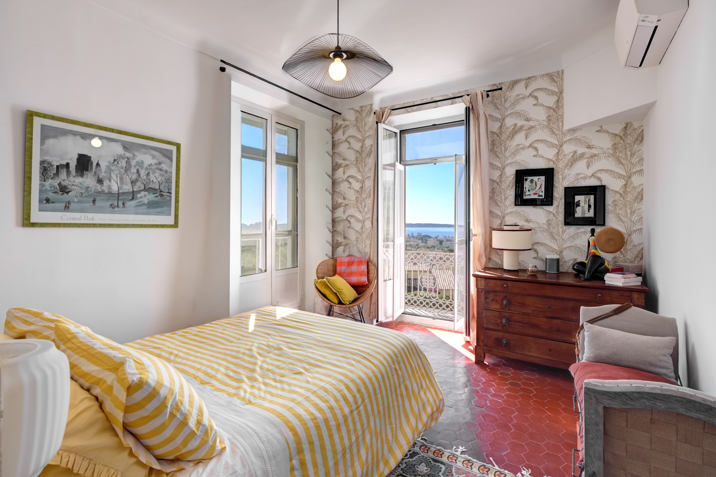  Golfe-Juan sea view villa with swimming pool, guest studio and panoramic views … - 物件實景
