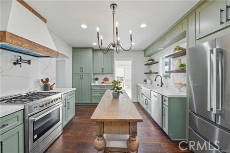 Los Angeles, California, 90018, United States, 5 Bedrooms Bedrooms, ,5 BathroomsBathrooms,Residential,For Sale,1842943