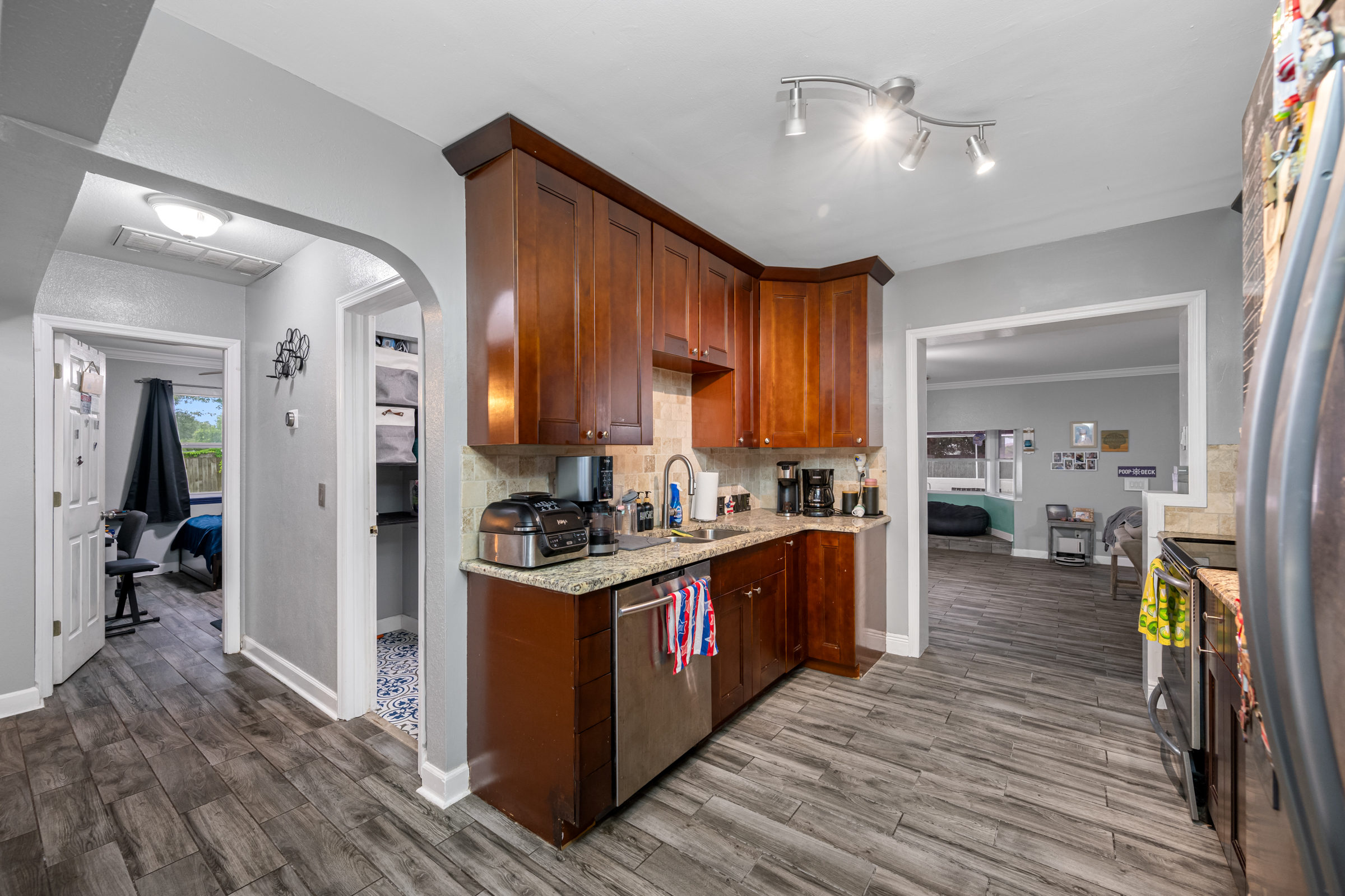 Clearwater, Florida, 33764, United States, 3 Bedrooms Bedrooms, ,2 BathroomsBathrooms,Residential,For Sale,1879424