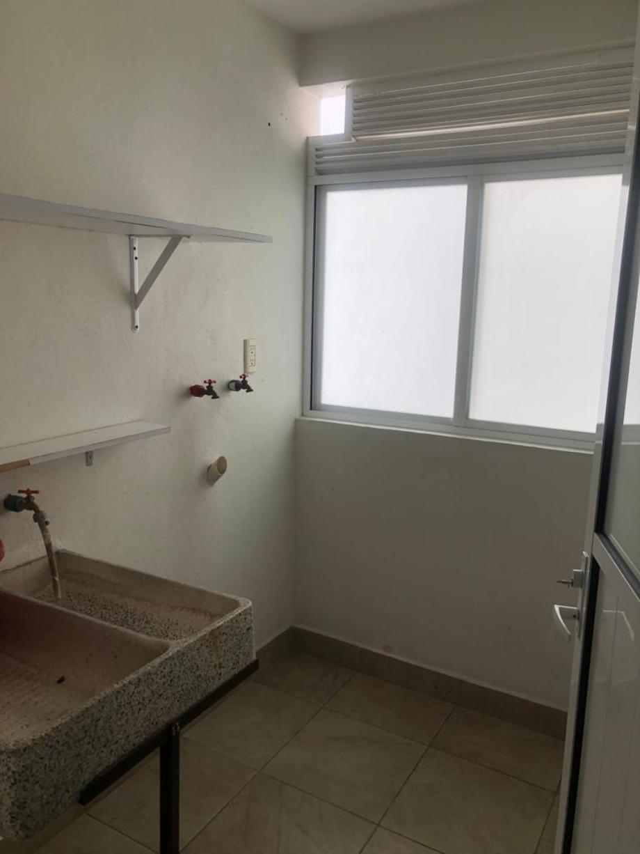 Atizap?n, Atizapán de Zaragoza, Estado de méxico, 52953, Mexico, 3 Bedrooms Bedrooms, ,2 BathroomsBathrooms,Residential,For Sale,Atizap?n,1589246