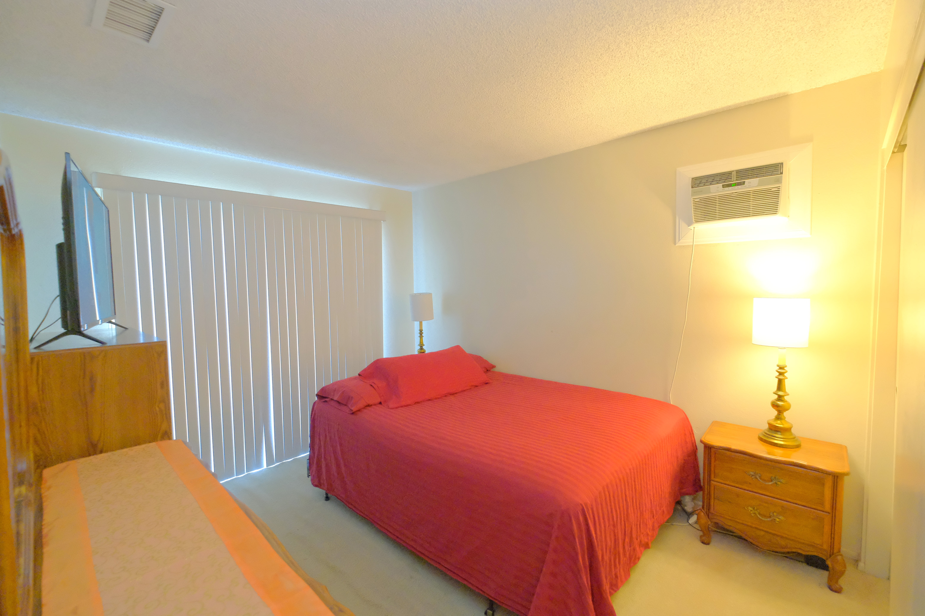 Cerritos, California, 90703, United States, 7 Bedrooms Bedrooms, ,2 BathroomsBathrooms,Residential,For Sale,1904390