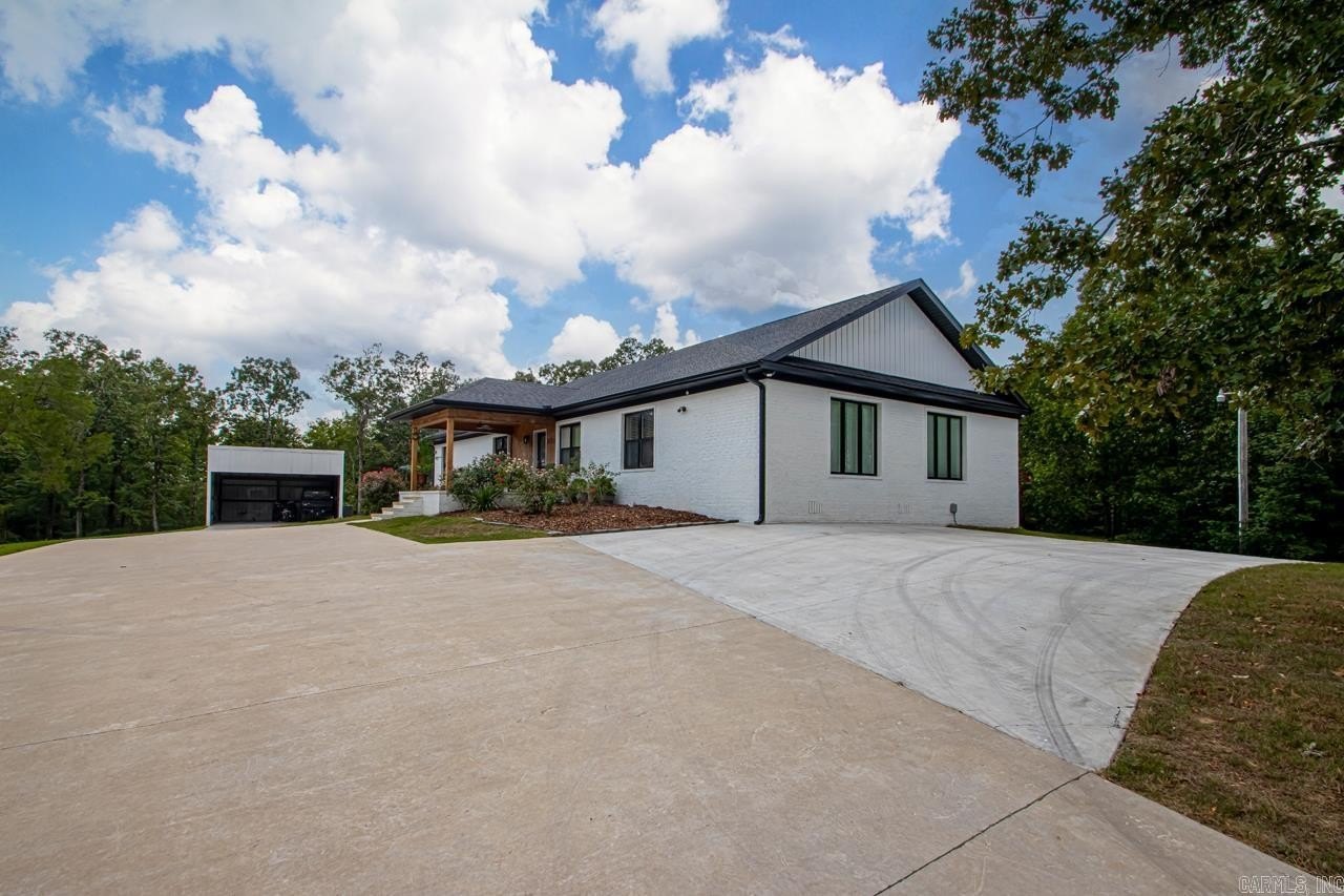 Lonsdale, Arkansas, 72087, United States, 4 Bedrooms Bedrooms, ,4 BathroomsBathrooms,Residential,For Sale,1974688