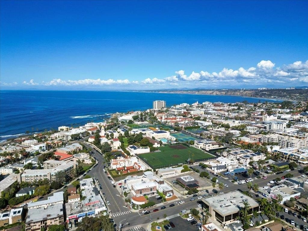 La Jolla, California, 92037, United States, 3 Bedrooms Bedrooms, ,3 BathroomsBathrooms,Residential,For Sale,1997509