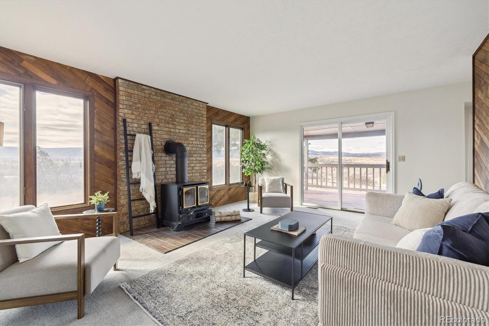 Sedalia, Colorado, 80135, United States, 4 Bedrooms Bedrooms, ,2 BathroomsBathrooms,Residential,For Sale,1998978