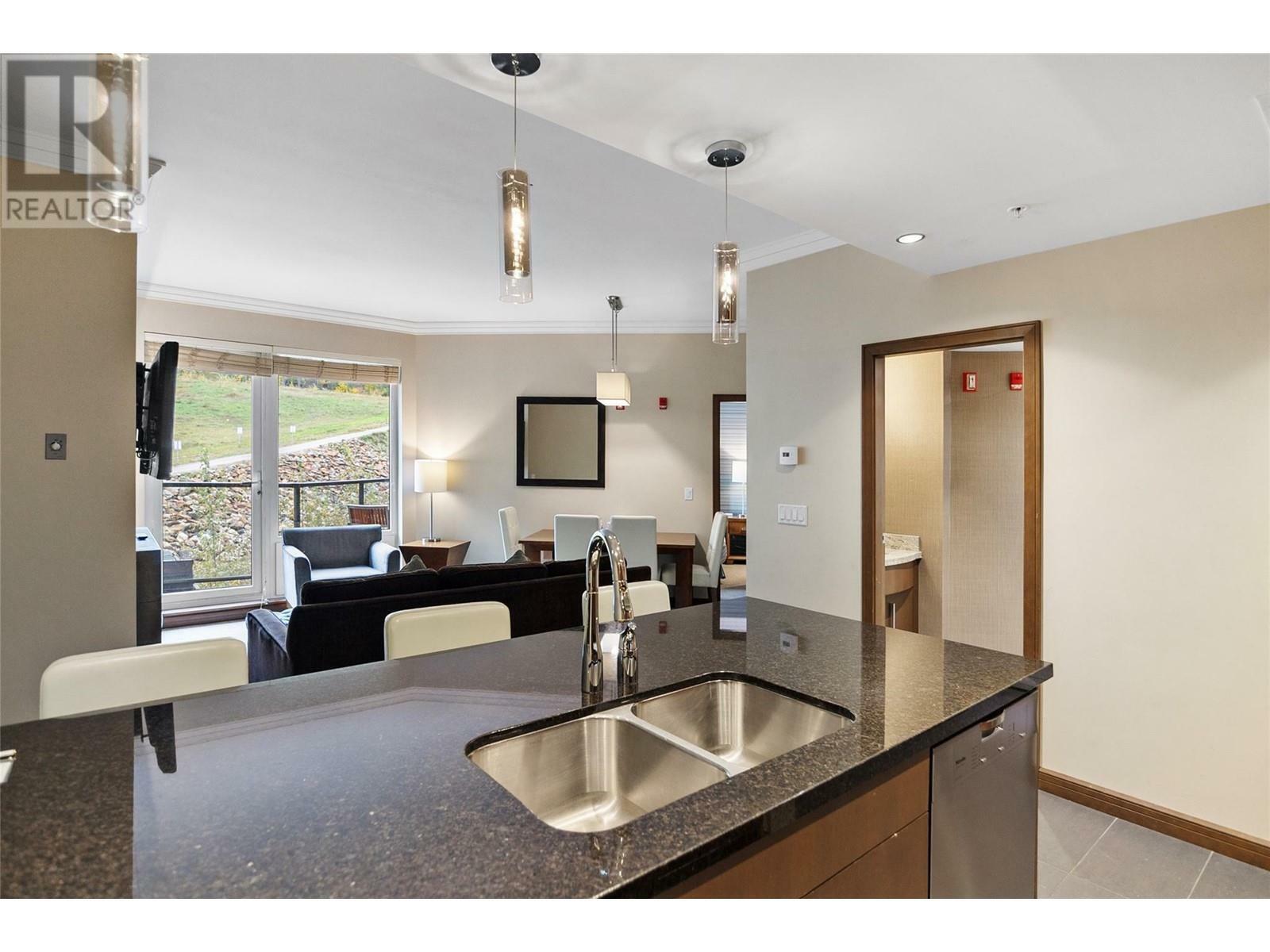 REVELSTOKE, British Columbia, V0E 2S0, CA, 1 Bedroom Bedrooms, ,2 BathroomsBathrooms,Residential,For Sale,1837382