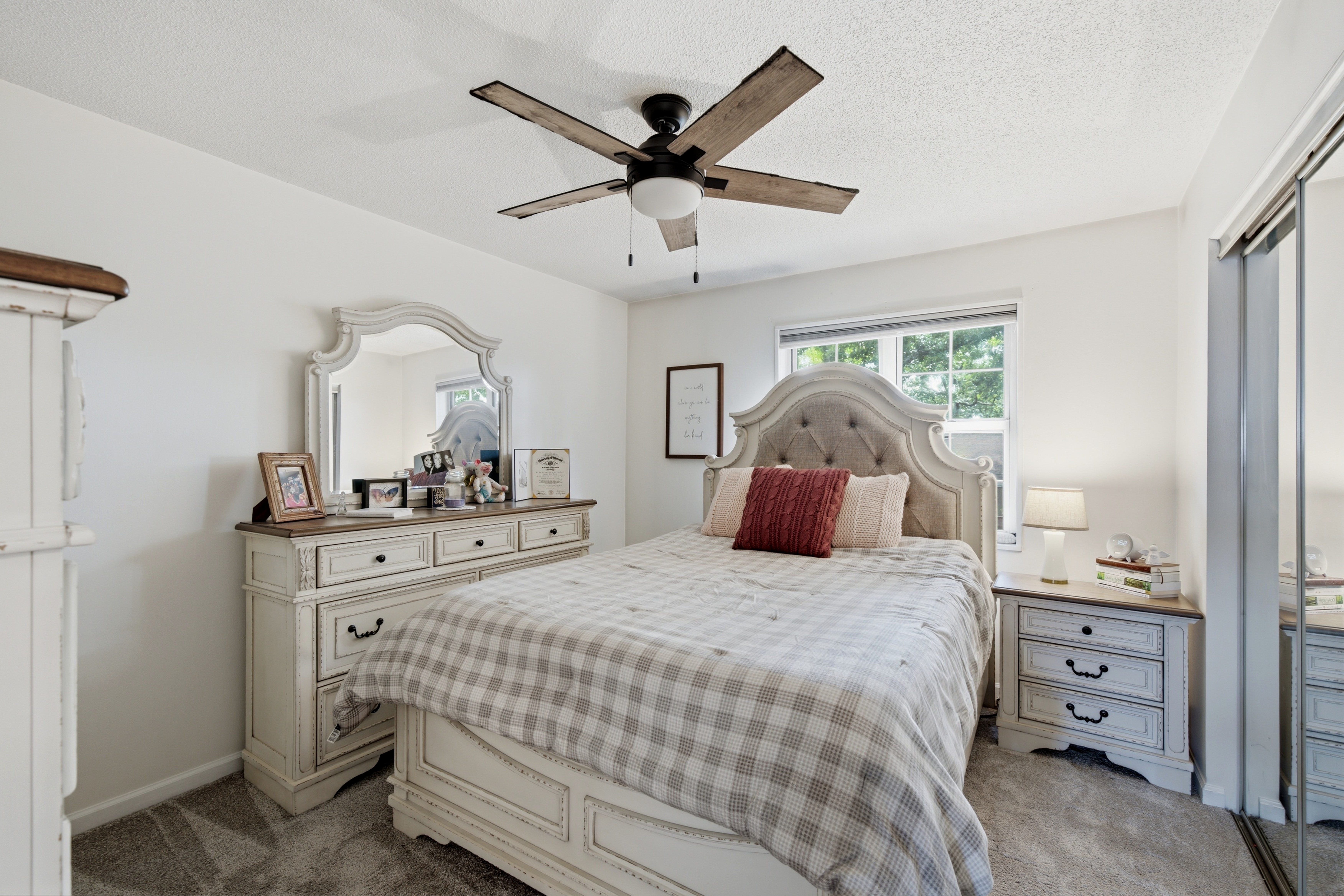  Experience Comfort and Convenience in this Charming Brentwood Forest Condo - 物件實景