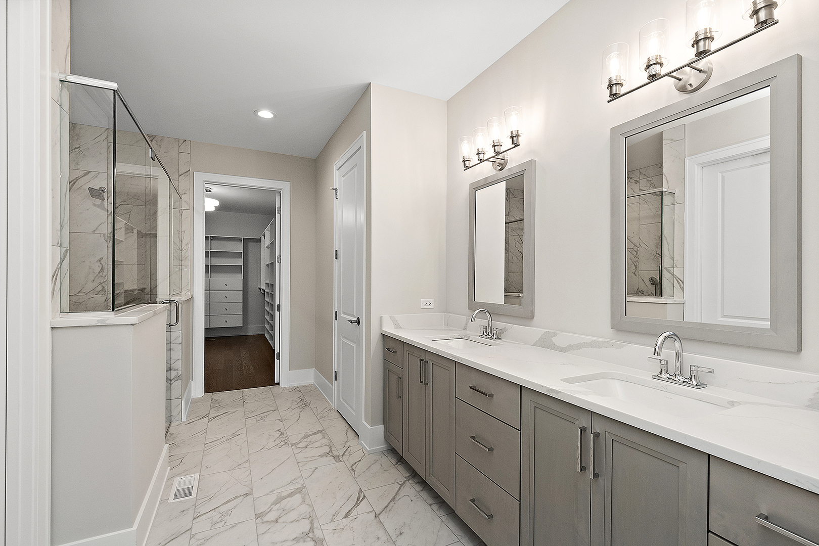 Orland Park, Illinois, 60467, United States, 4 Bedrooms Bedrooms, ,3 BathroomsBathrooms,Residential,For Sale,1976249