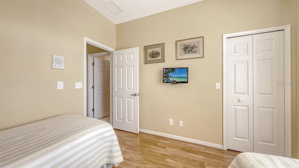 Bradenton, Florida, 34210, United States, 3 Bedrooms Bedrooms, ,2 BathroomsBathrooms,Residential,For Sale,1792897