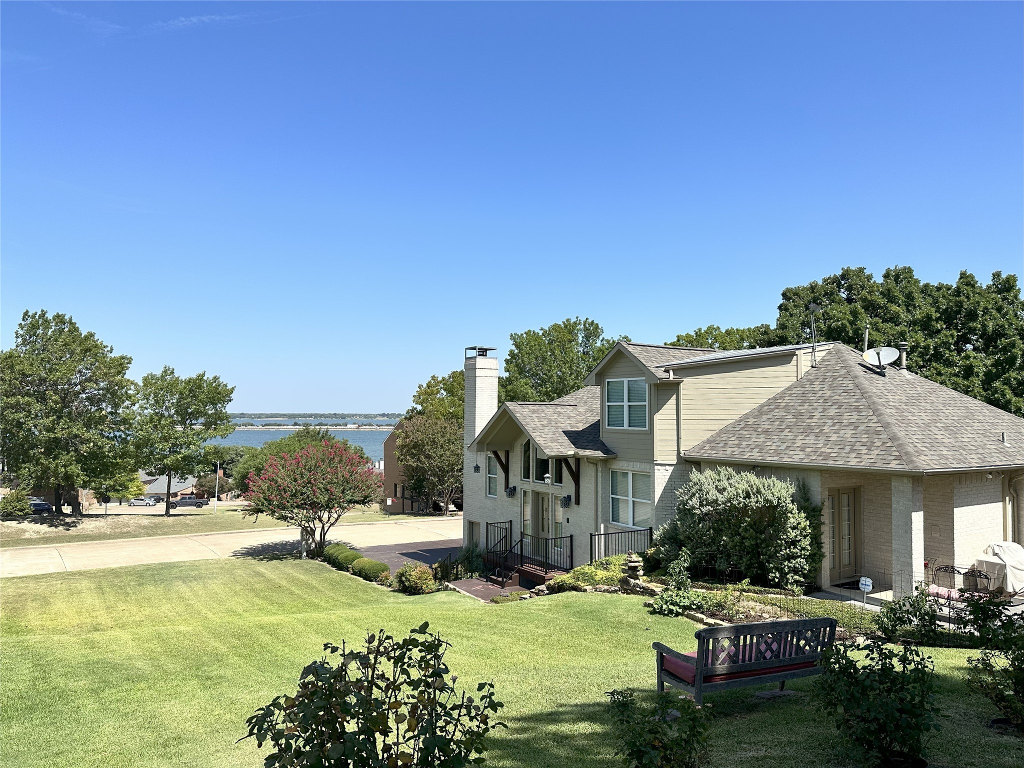 Rockwall, Texas, 75032, United States, 4 Bedrooms Bedrooms, ,4 BathroomsBathrooms,Residential,For Sale,1876549