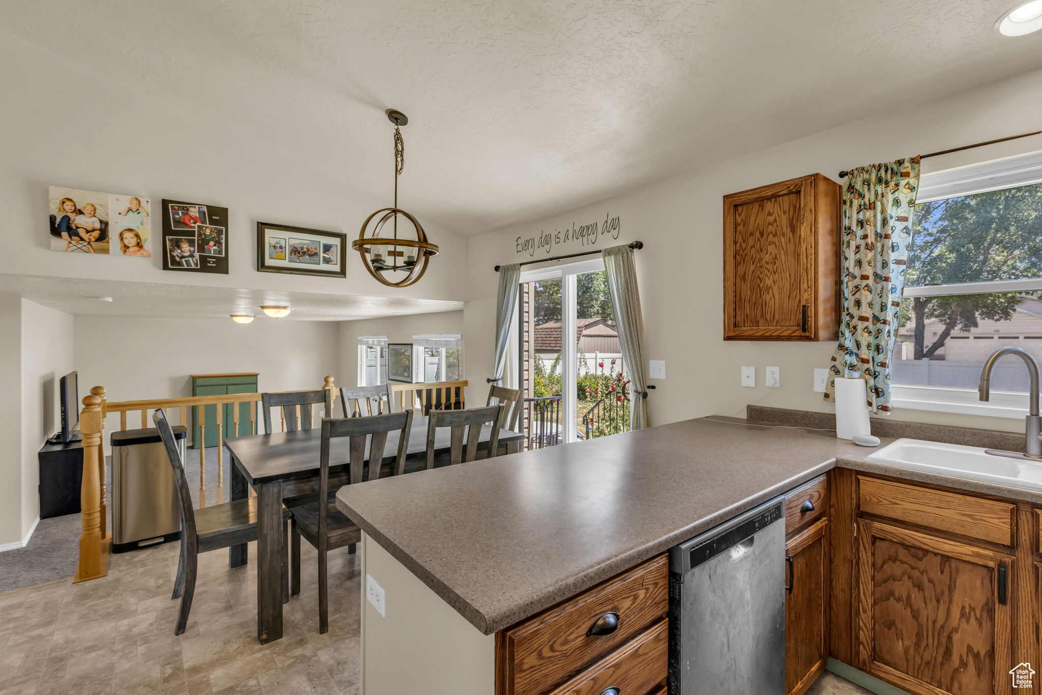 North Salt Lake, Utah, 84054, United States, 3 Bedrooms Bedrooms, ,3 BathroomsBathrooms,Residential,For Sale,1919524