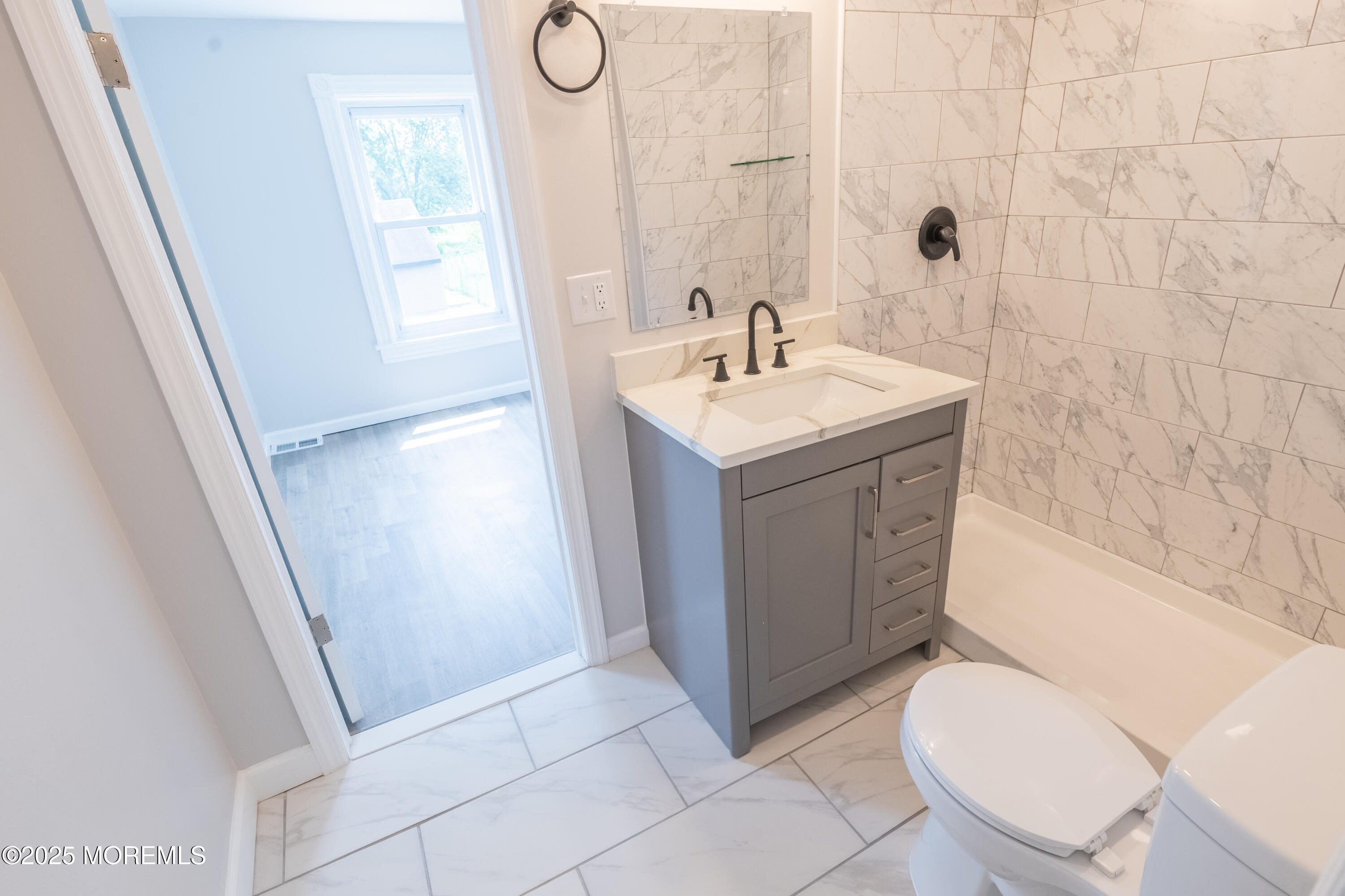 Englishtown, New Jersey, 07726, United States, 6 Bedrooms Bedrooms, ,4 BathroomsBathrooms,Residential,For Sale,1908199