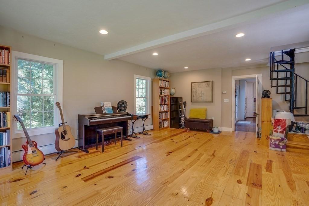Boylston, Massachusetts, 01505, United States, 5 Bedrooms Bedrooms, ,3 BathroomsBathrooms,Residential,For Sale,1887512