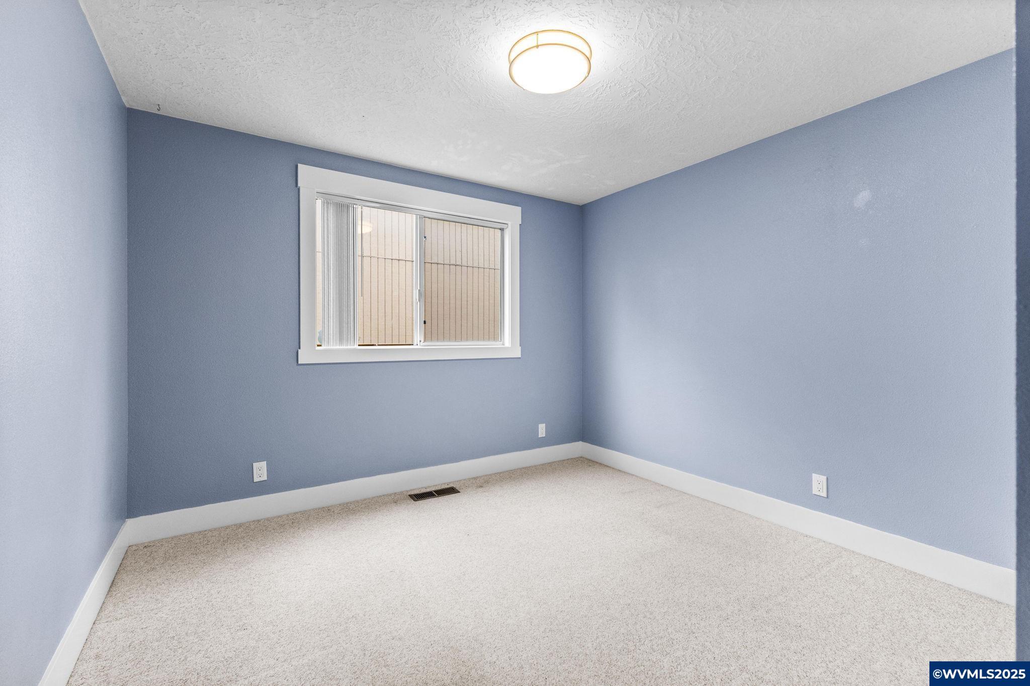 Keizer, Oregon, 97303, United States, 4 Bedrooms Bedrooms, ,3 BathroomsBathrooms,Residential,For Sale,1963080