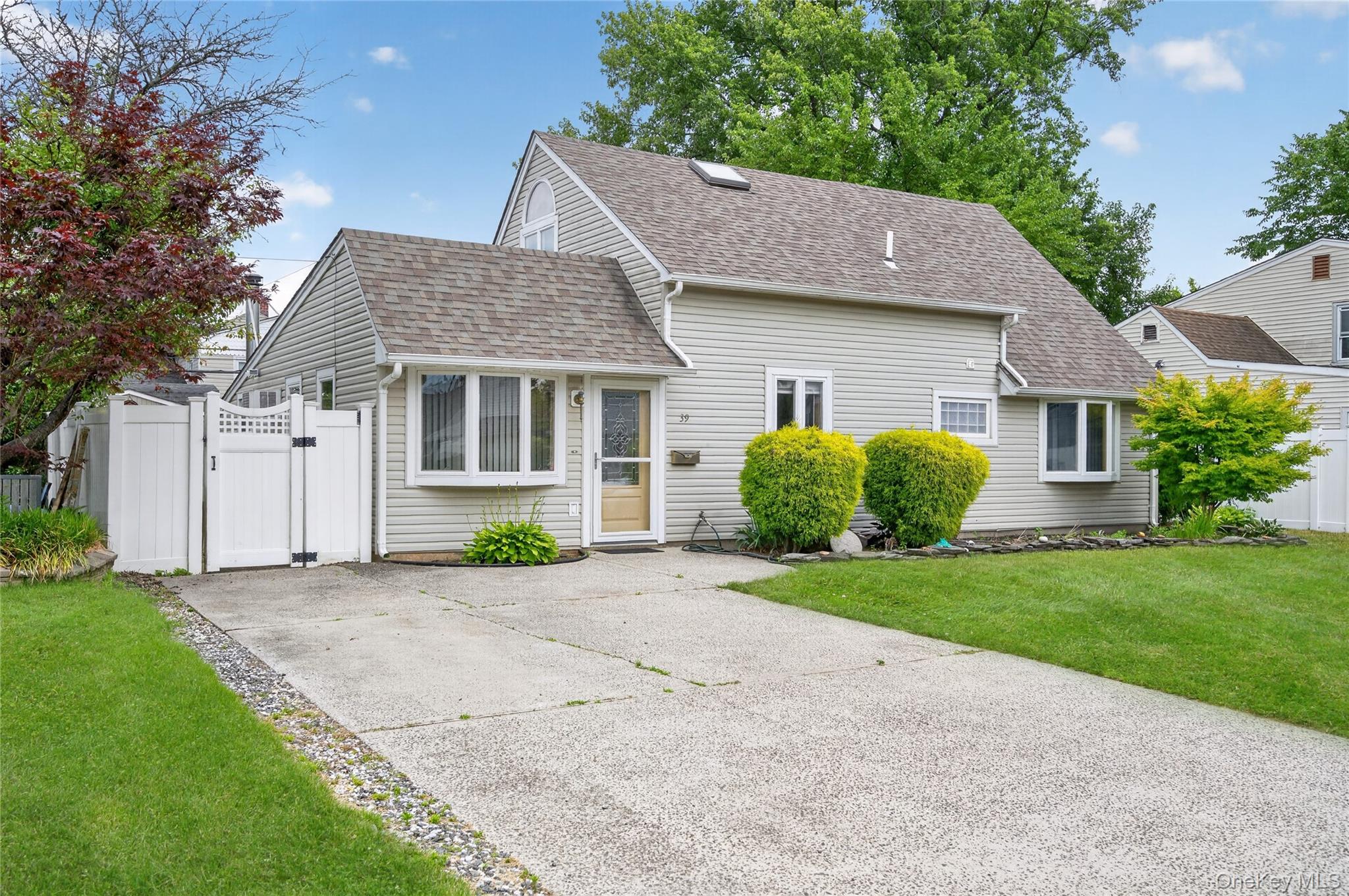  39 Boat Lane, Levittown, NY, 11756 - 物件實景