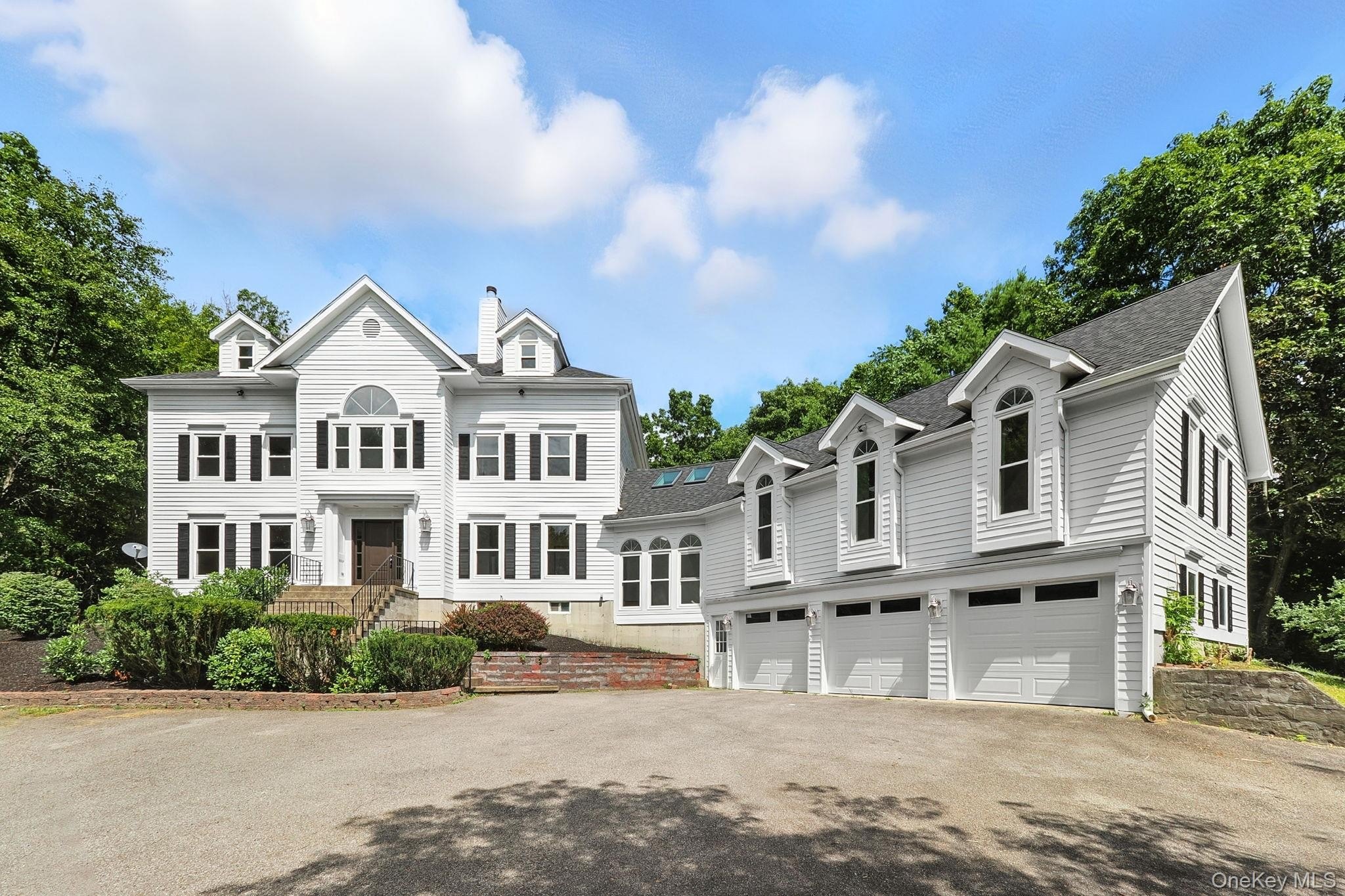 Red Hook, New York, 12571, United States, 5 Bedrooms Bedrooms, ,4 BathroomsBathrooms,Residential,For Sale,1978278