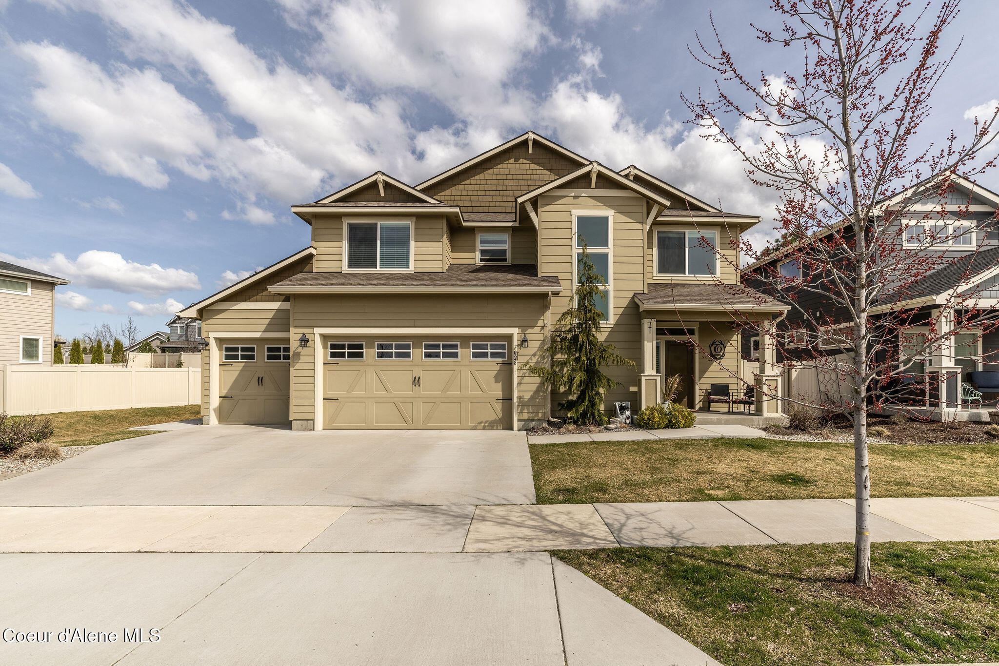 Coeur D'alene, Idaho, 83815, United States, 5 Bedrooms Bedrooms, ,4 BathroomsBathrooms,Residential,For Sale,1754735