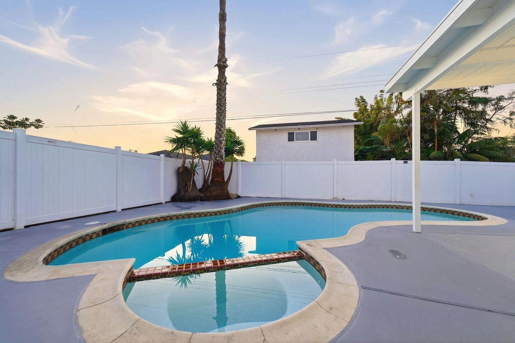 Imperial Beach, California, 91932, United States, 3 Bedrooms Bedrooms, ,2 BathroomsBathrooms,Residential,For Sale,1998958